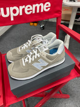 Load image into Gallery viewer, New Balance 574 Sz 11
