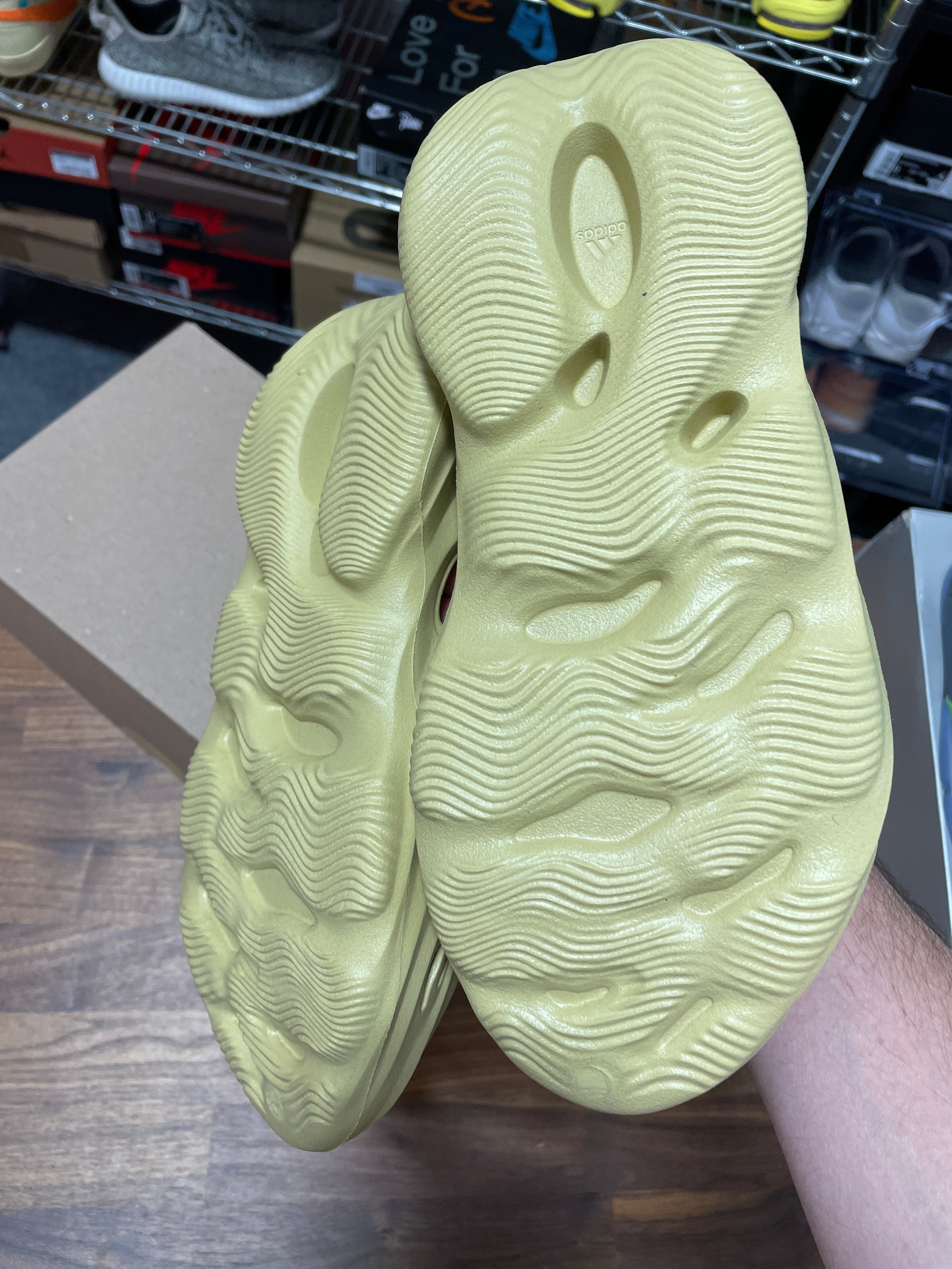 adidas Yeezy Foam RNNR Sulfur Sz 9