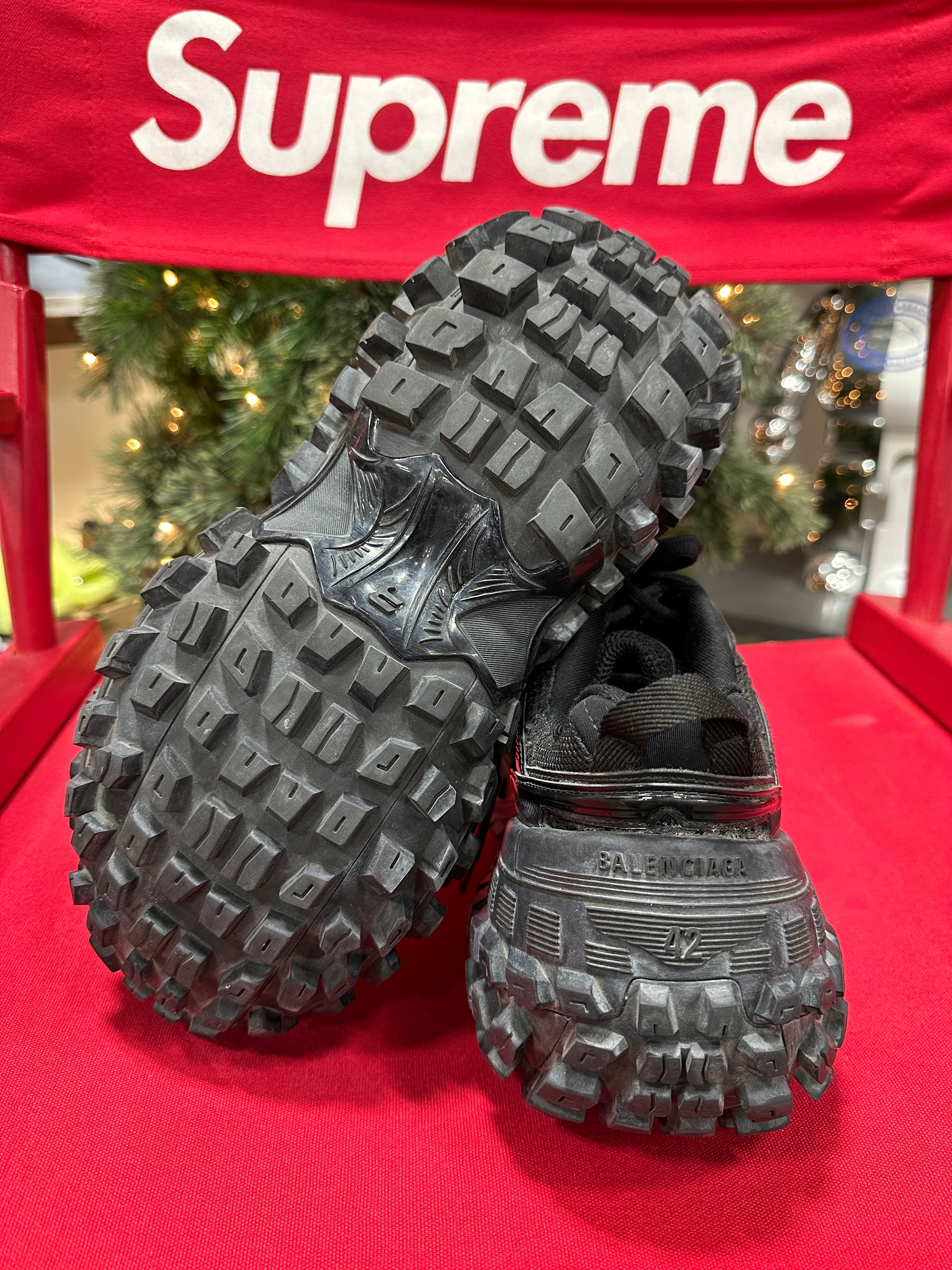 Balenciaga Defender Sz 42/ Sz 9