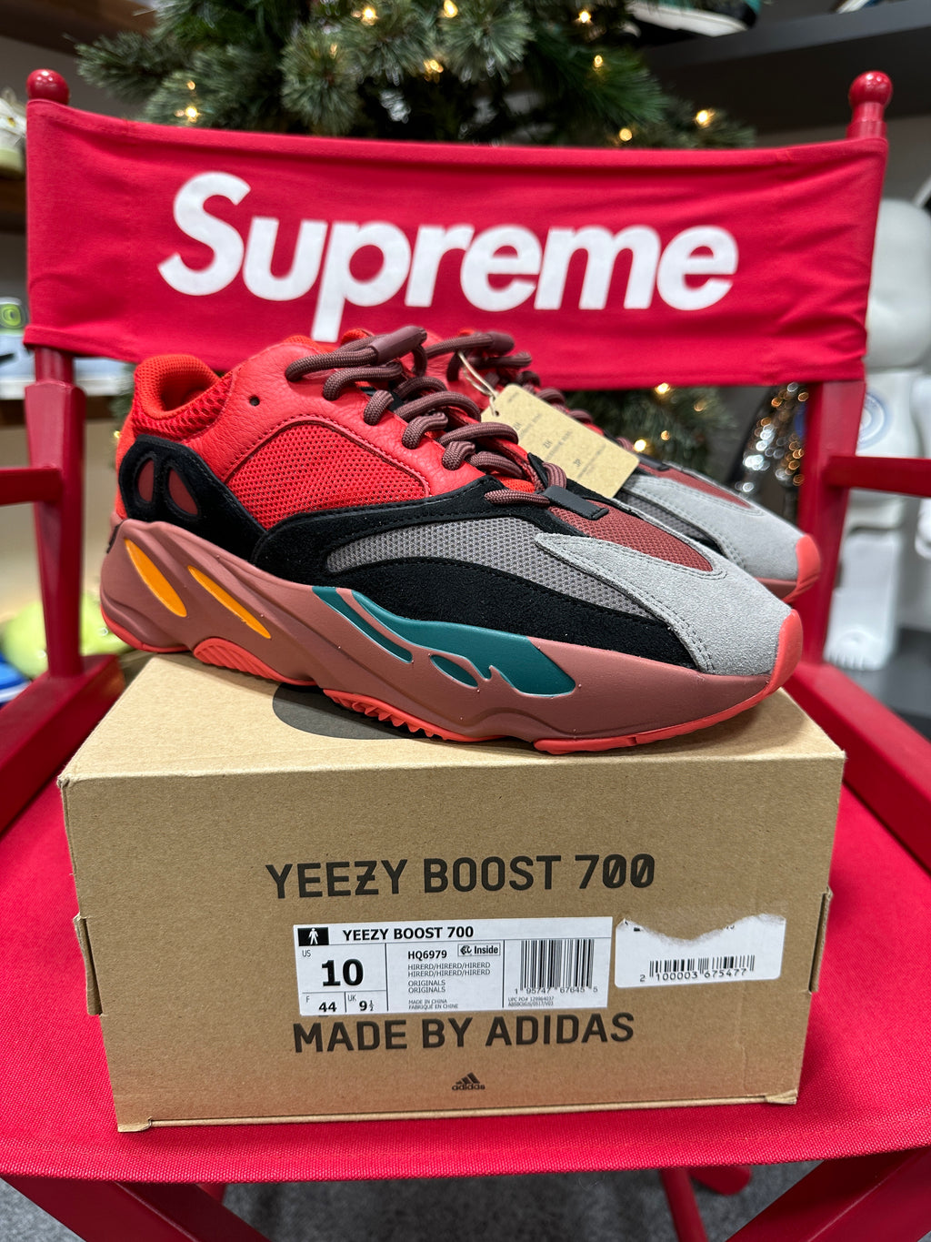 Yeezy 700 Hi-Res Red Sz 10