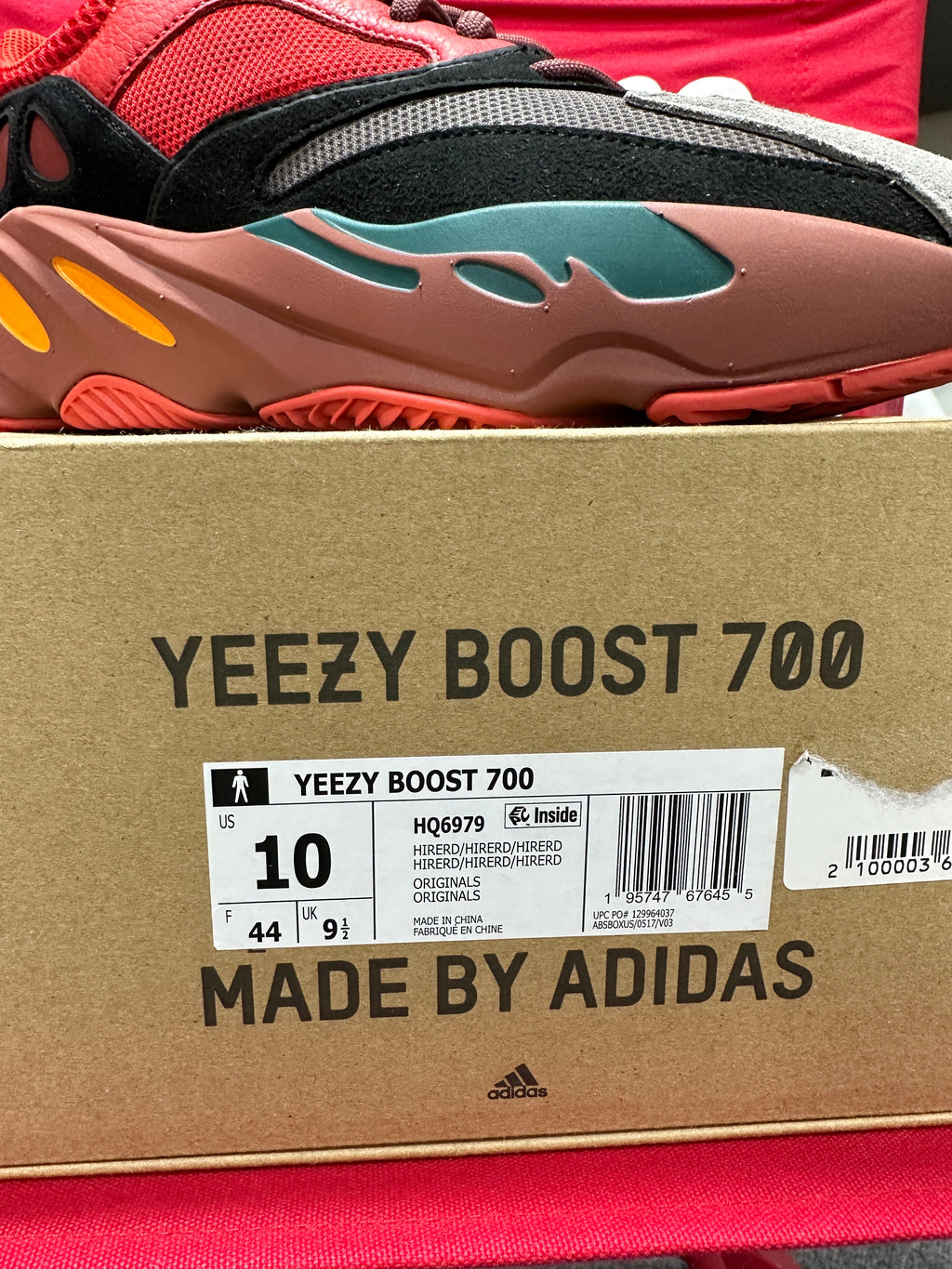 Yeezy 700 Hi-Res Red Sz 10