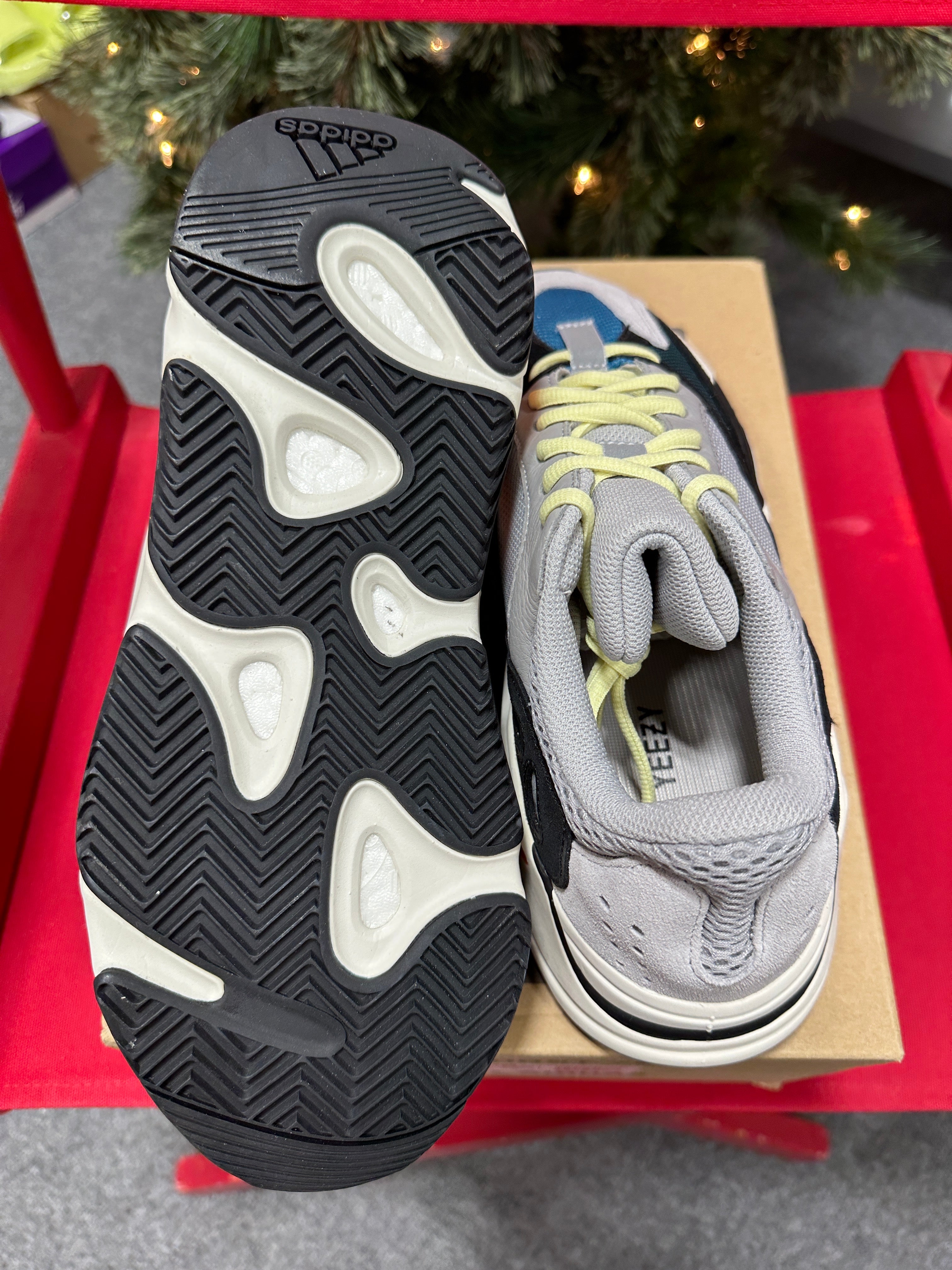 Yeezy 700 Wave Runner OG Sz 9.5