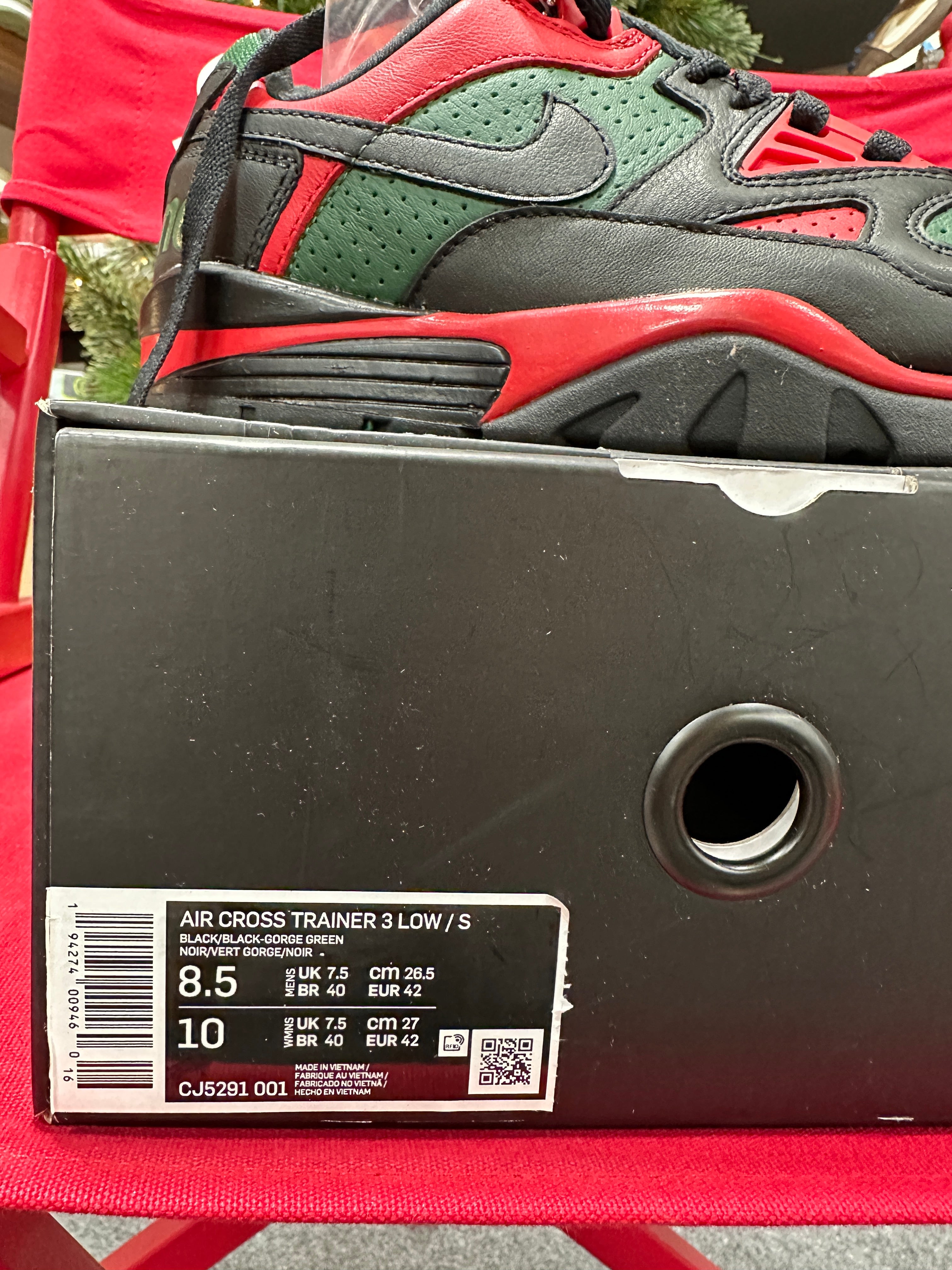 Supreme Air Cross Trainer 3 Sz 8.5
