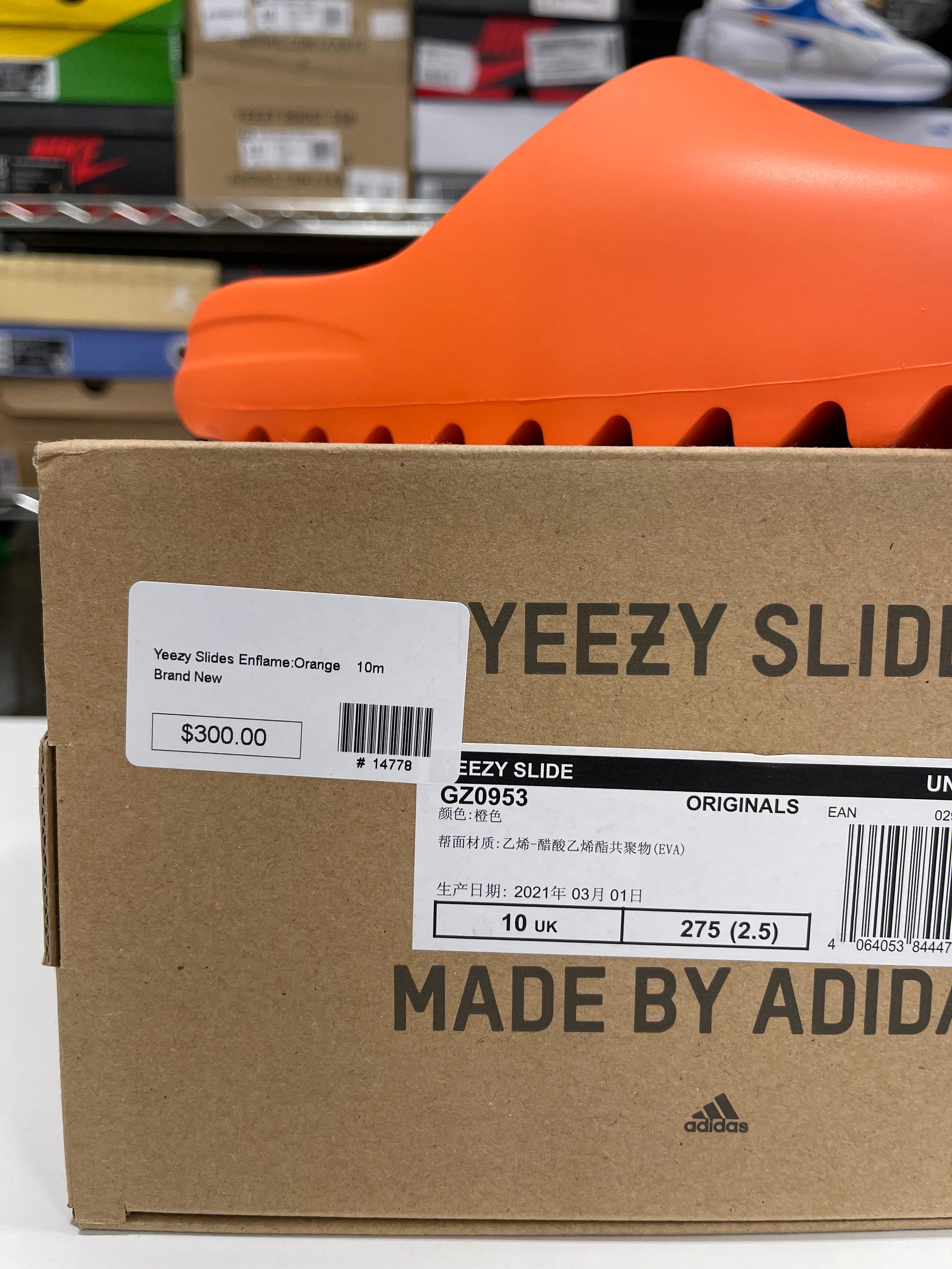 Yeezy Slide Orange Sz 10 (FITS SIZE 9)