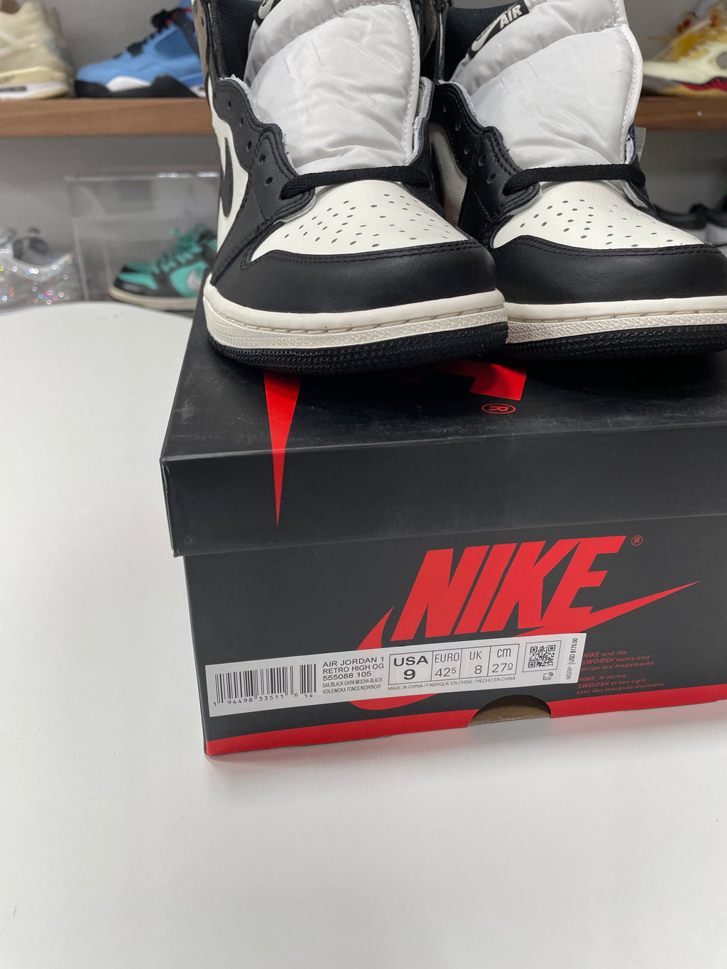 Jordan 1 Dark Mocha Size 9