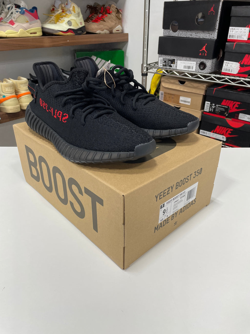 adidas Yeezy Boost 350 V2 Black Red Sz 9.5