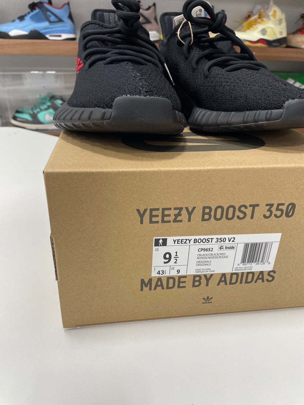 adidas Yeezy Boost 350 V2 Black Red Sz 9.5