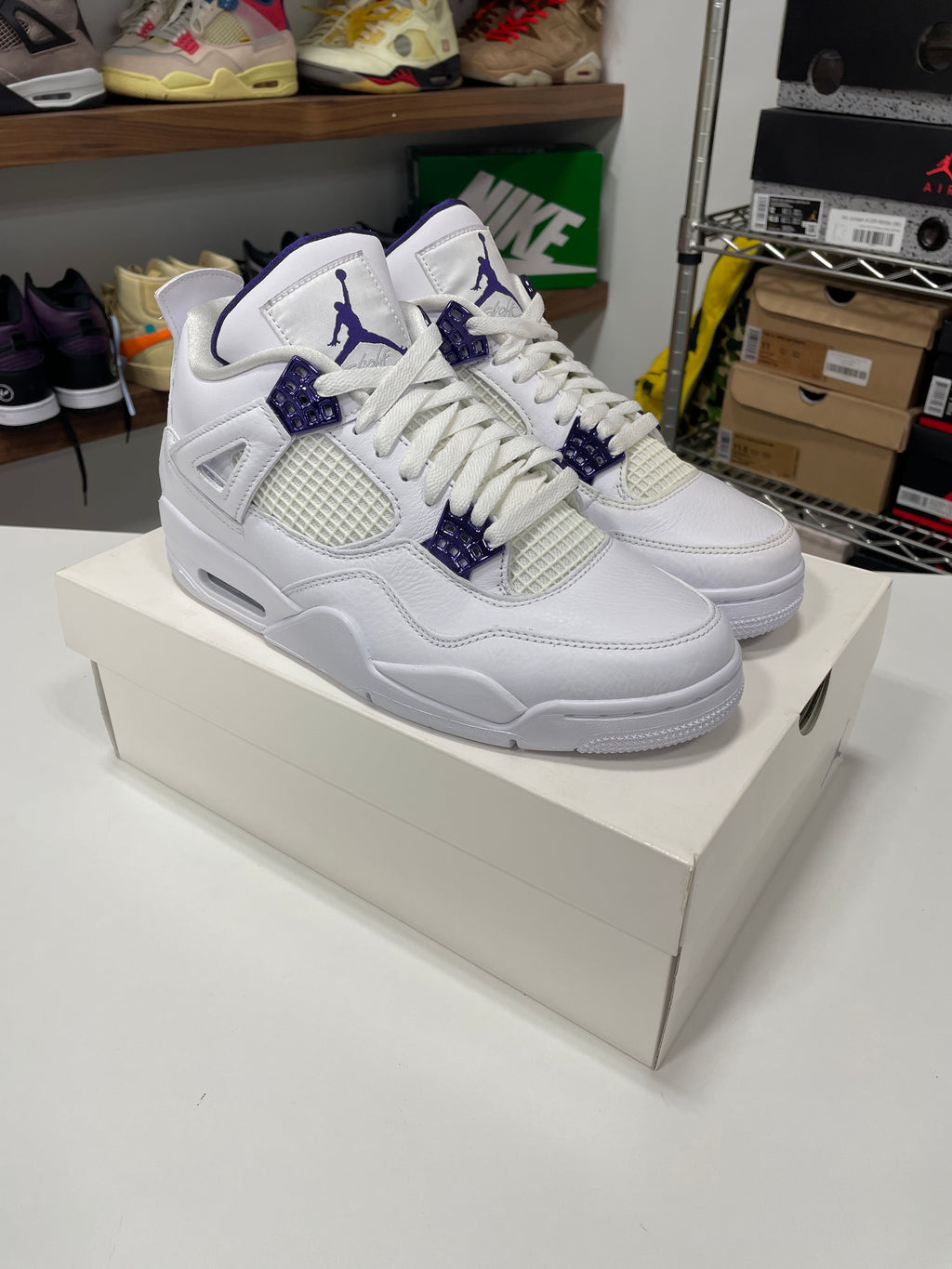 Jordan 4 Retro Metallic Purple Sz