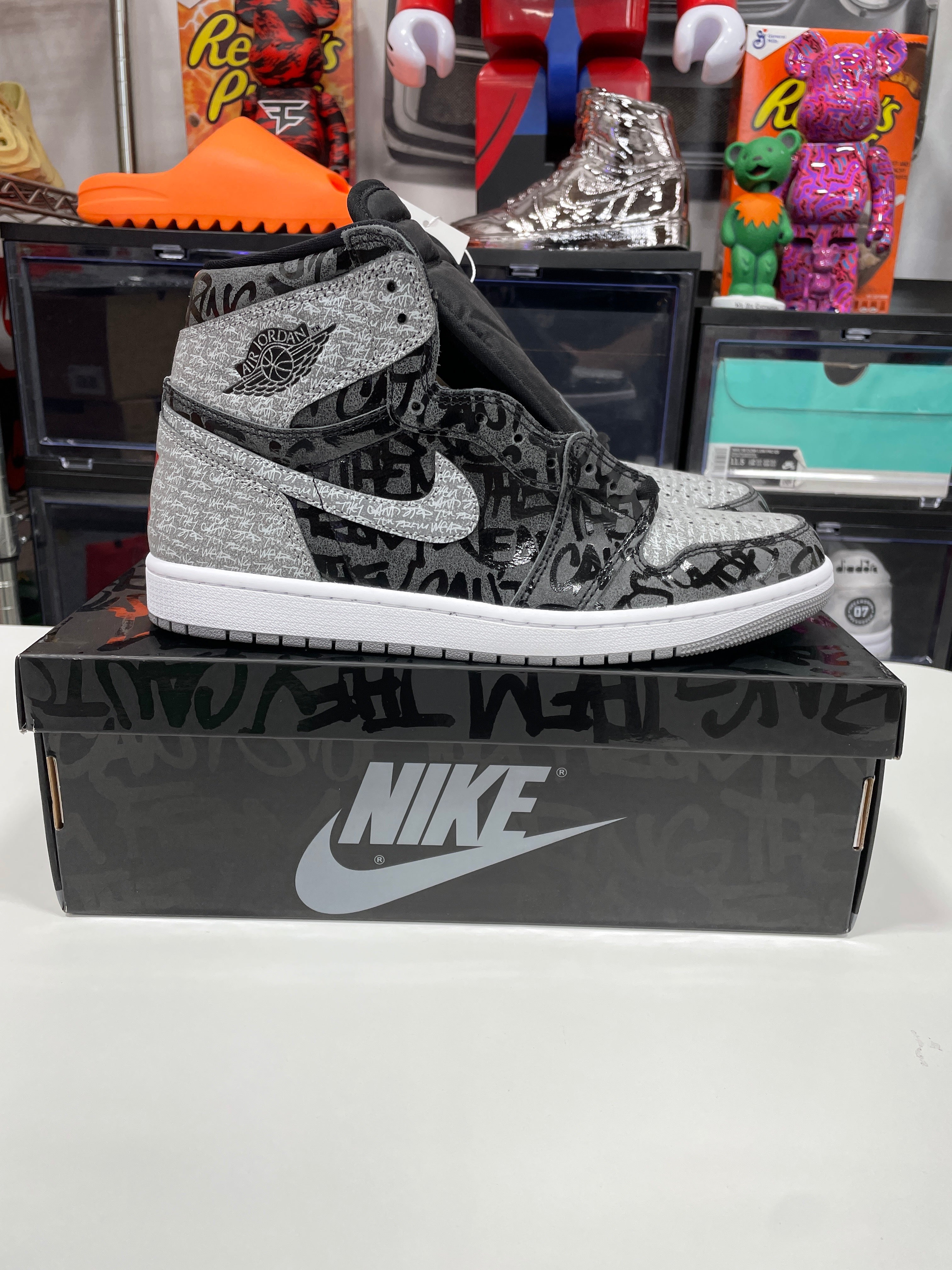 Jordan 1 Retro High OG Rebellionaire Sz 11