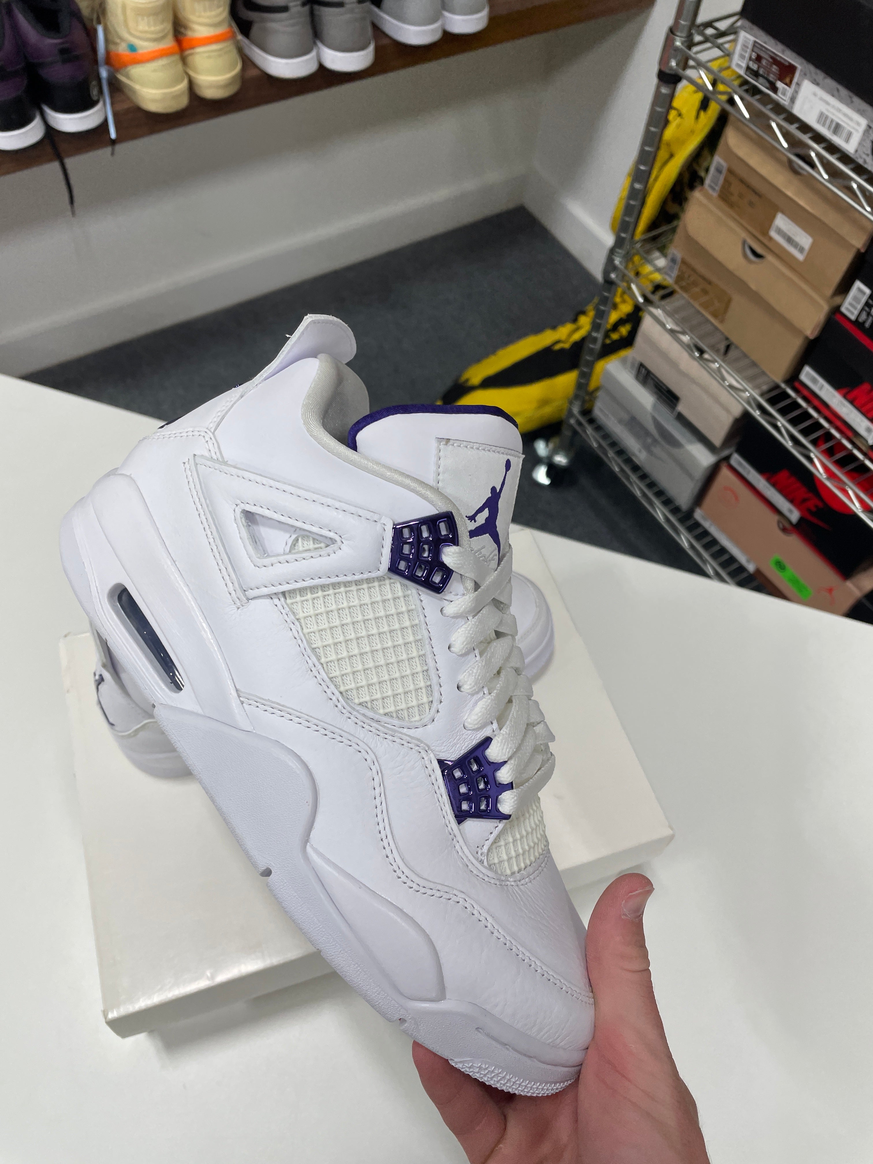 Jordan 4 Retro Metallic Purple Sz