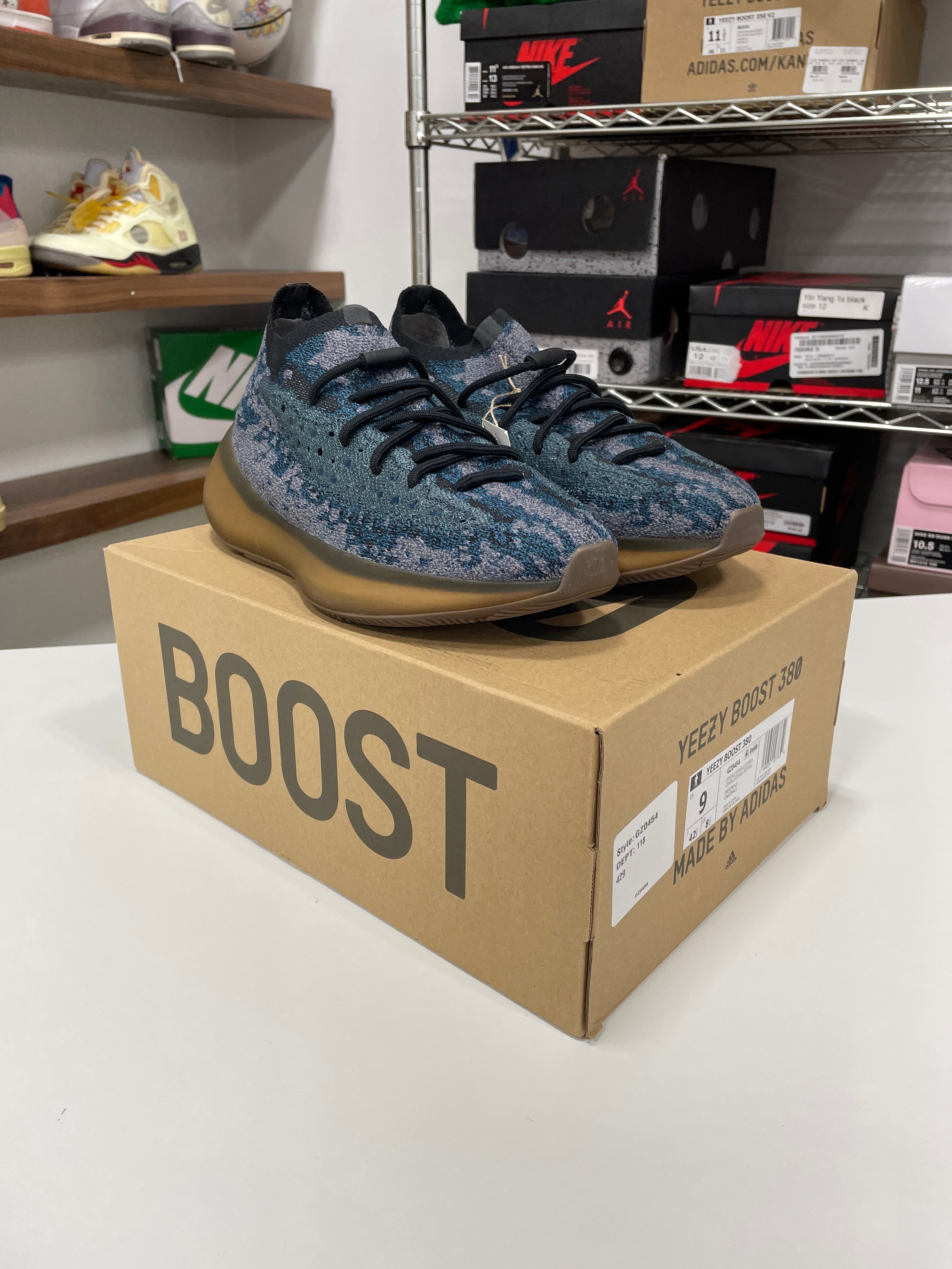 adidas Yeezy Boost 380 Covellite Sz 9