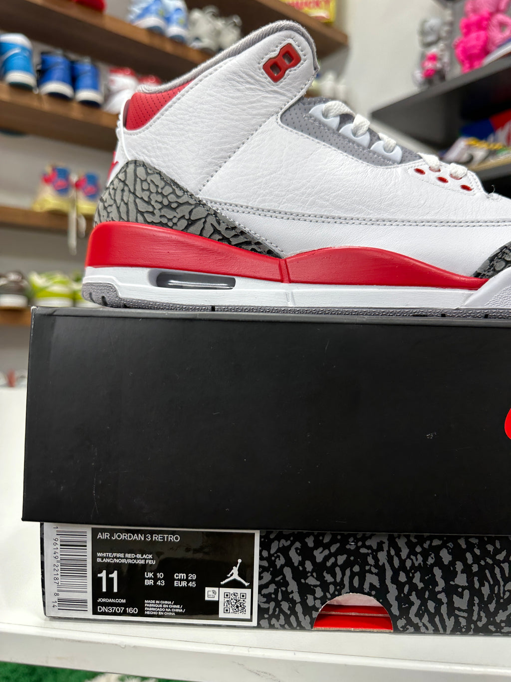 Air Jordan 3 Fire Red Sz 11