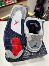 Load image into Gallery viewer, Air Jordan 4 Midnight Navy Sz 9
