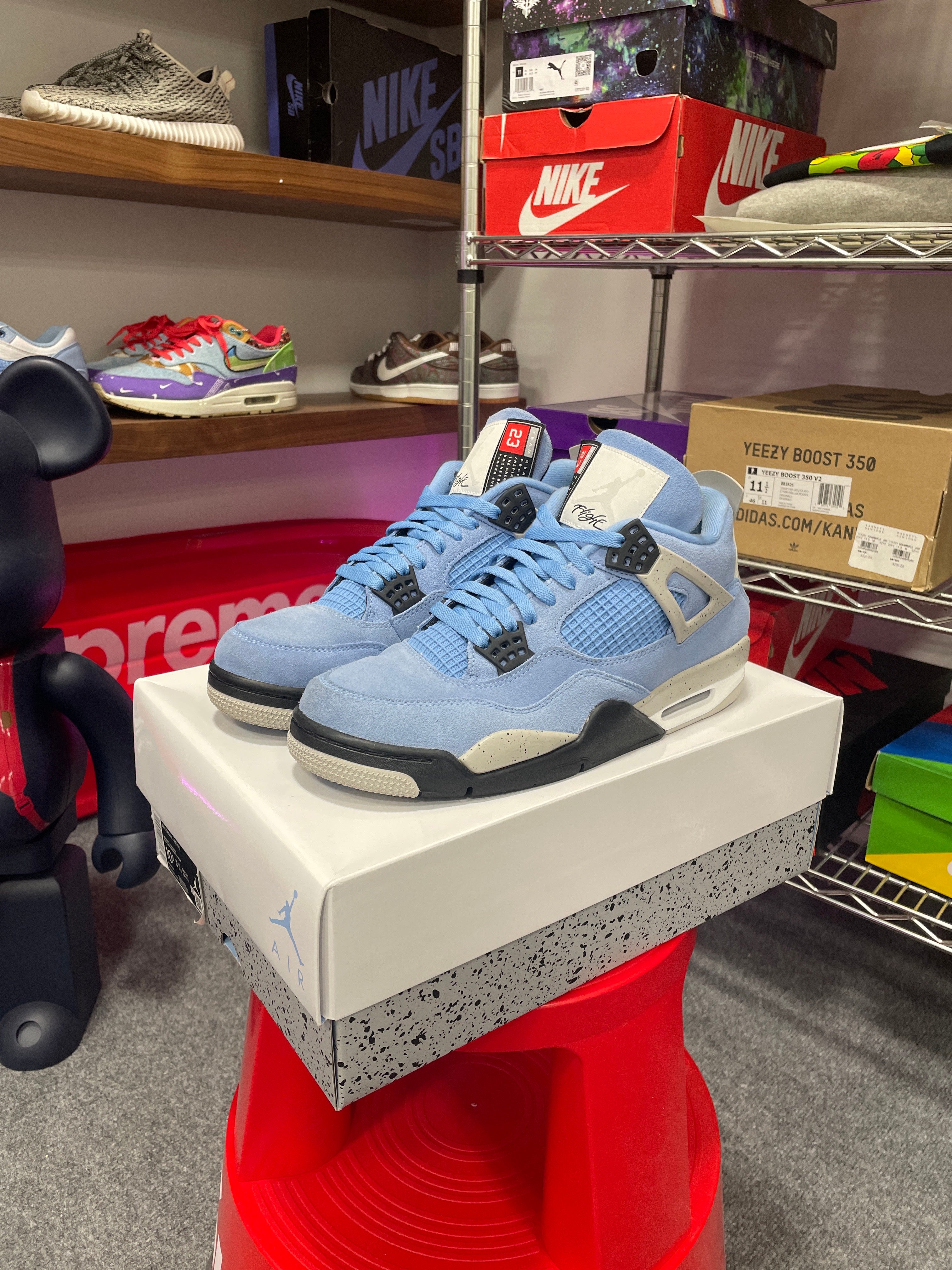 Jordan 4 Retro University Blue Sz 10.5 USED