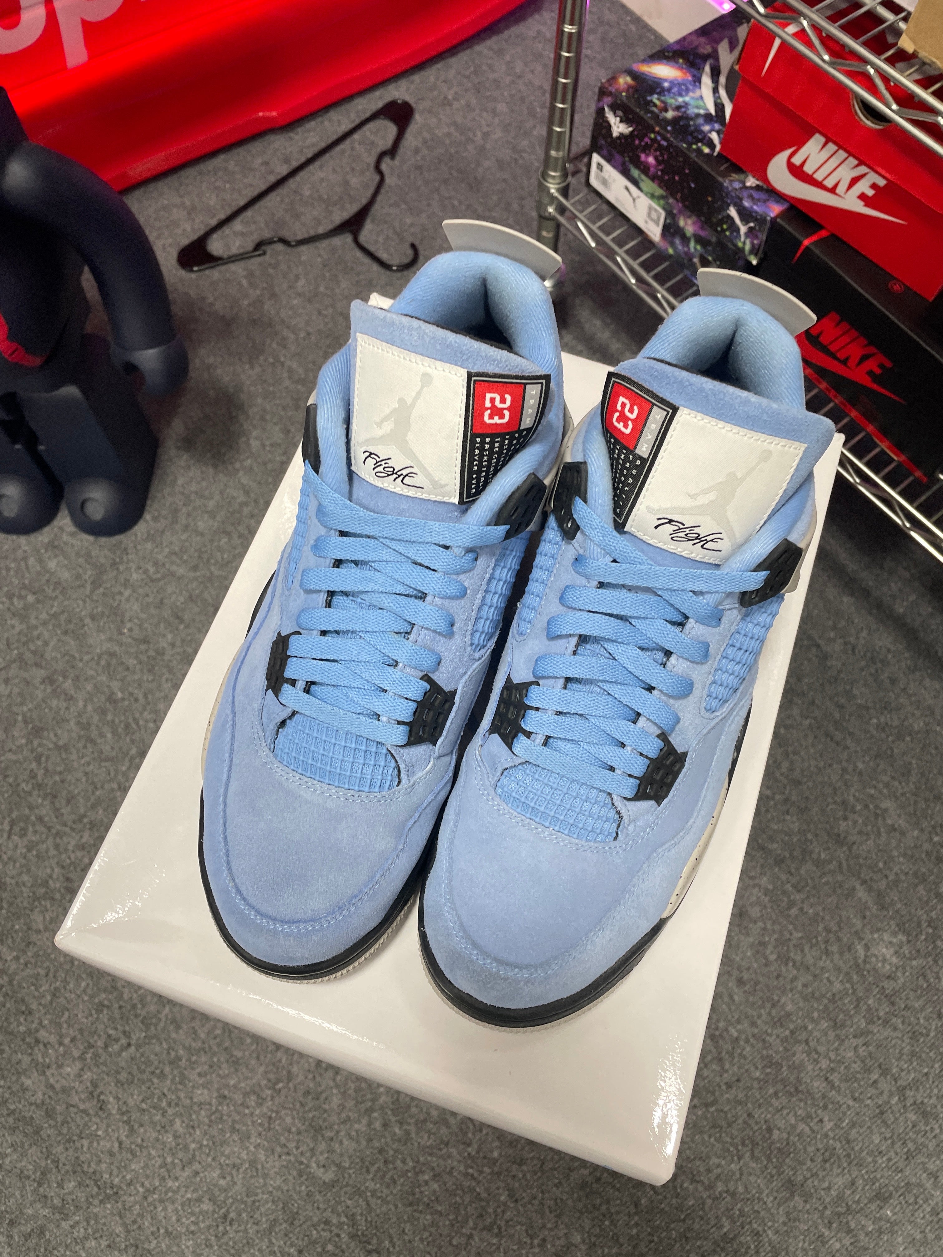 Jordan 4 Retro University Blue Sz 10.5 USED