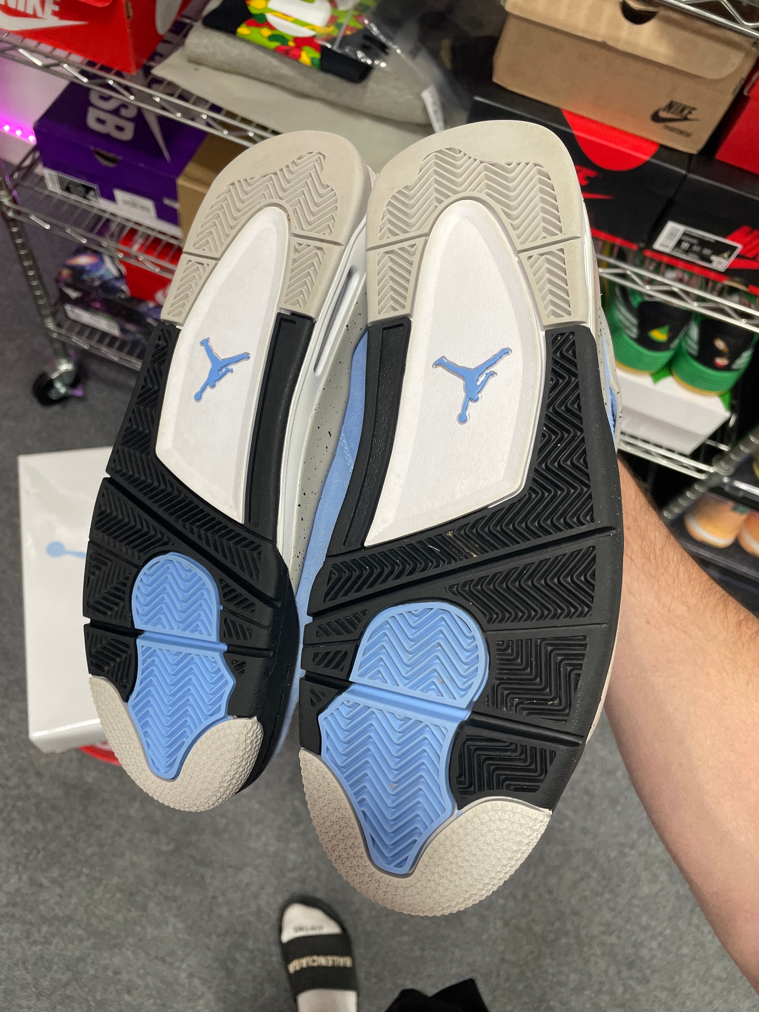 Jordan 4 Retro University Blue Sz 10.5 USED