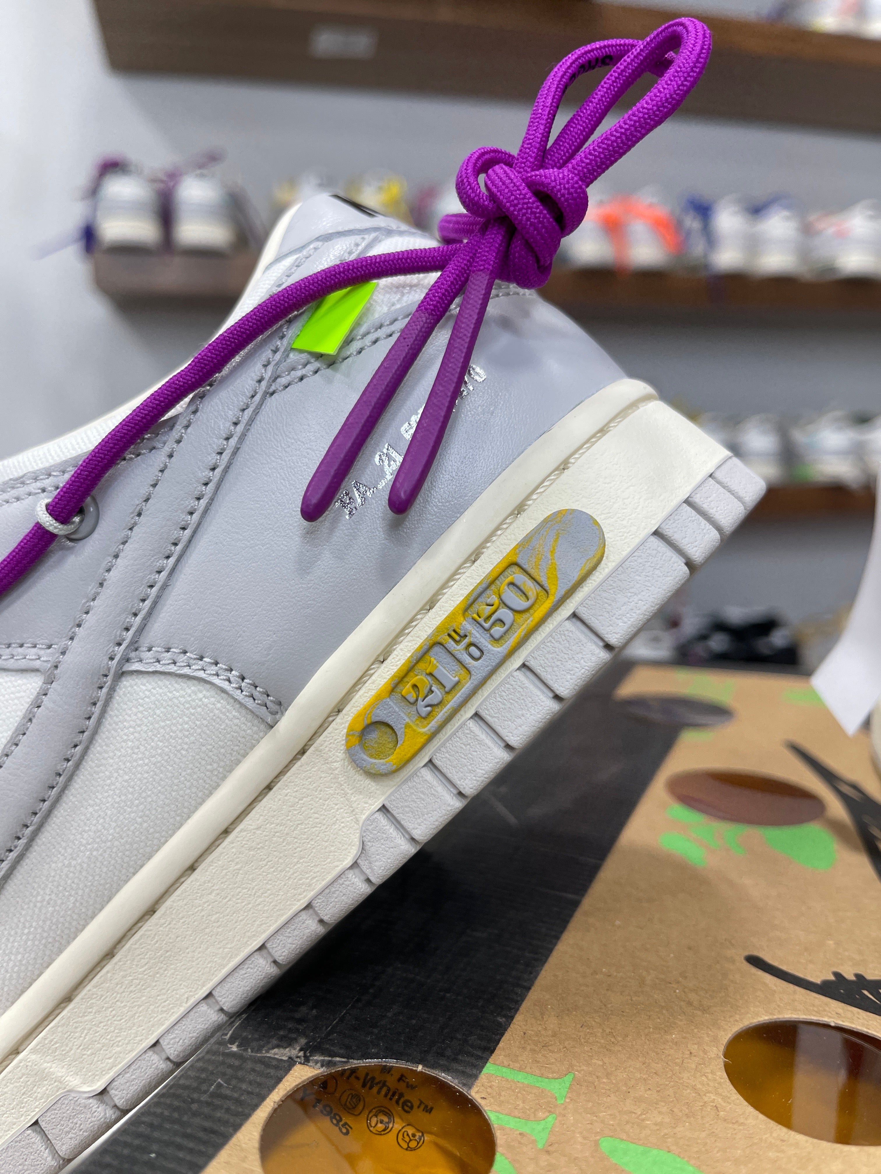 Nike Dunk Low Off-White Lot 21/50 - Sz 9