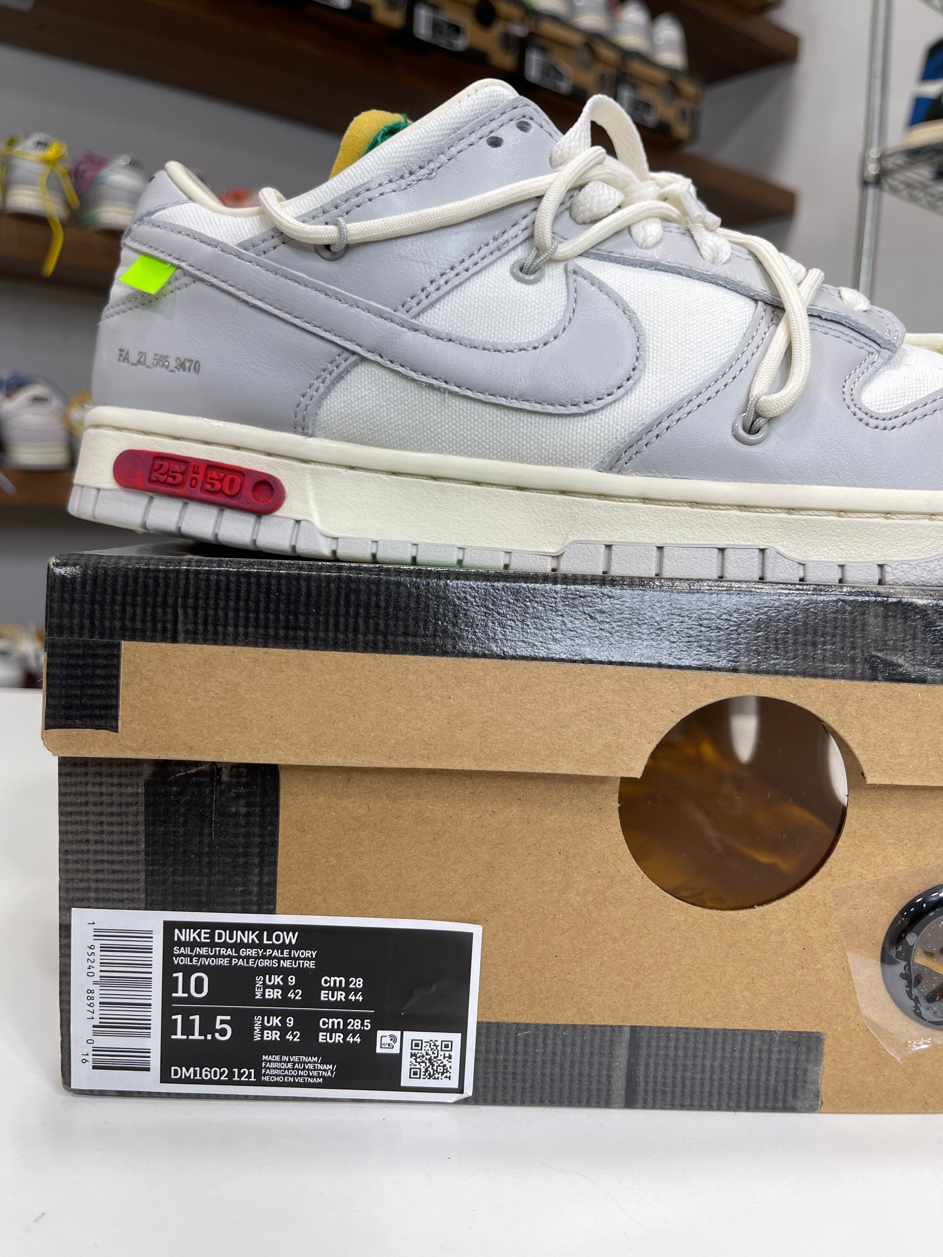 Nike Dunk Low Off-White Lot 25/50 - Sz 10