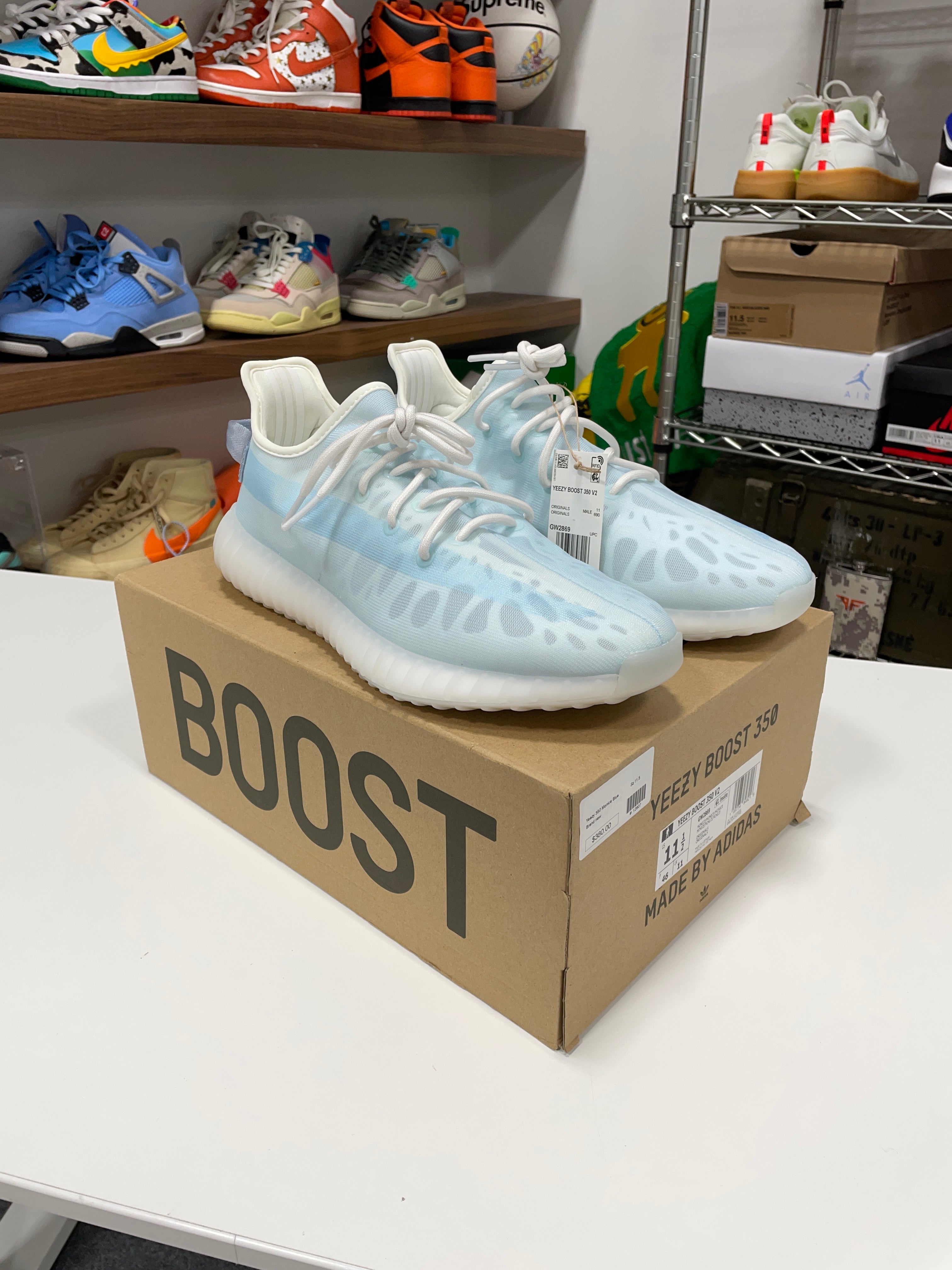 adidas Yeezy Boost 350 V2 Mono Ice Sz 11.5