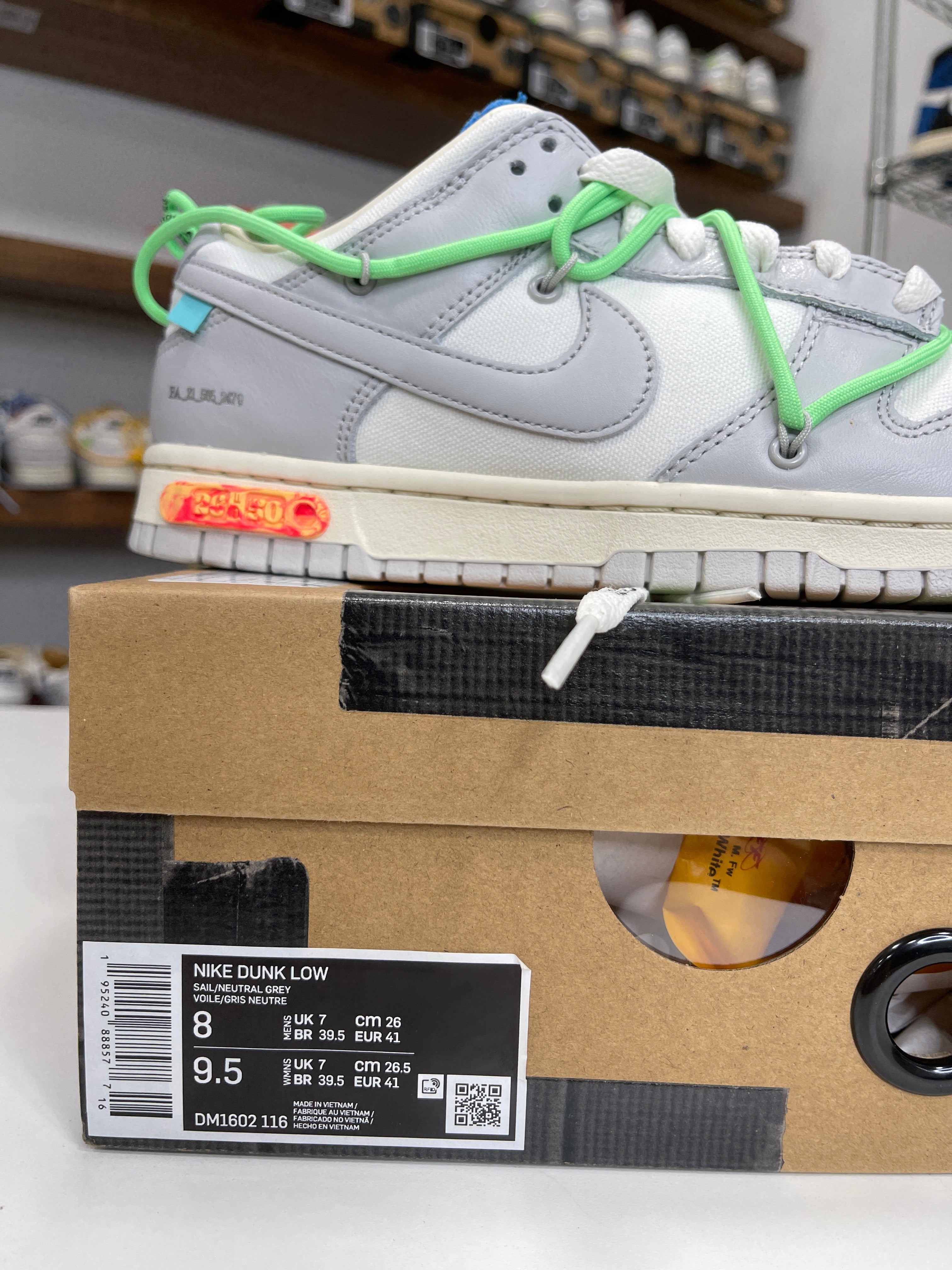 Nike Dunk Low Off-White Lot 26/50 - Sz 8