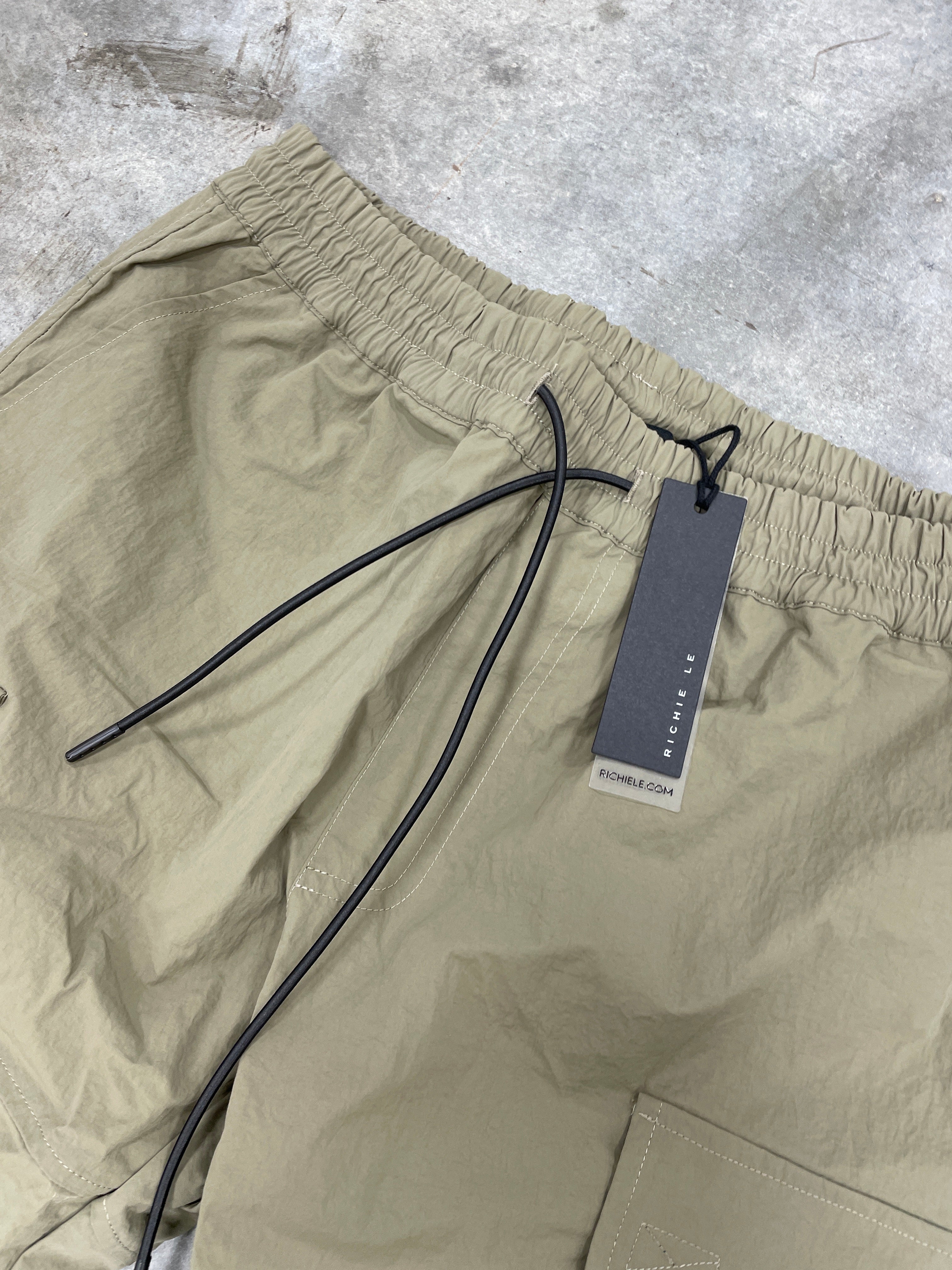 Richie Le Cargo Pants Sz L (DESERT ROCK)