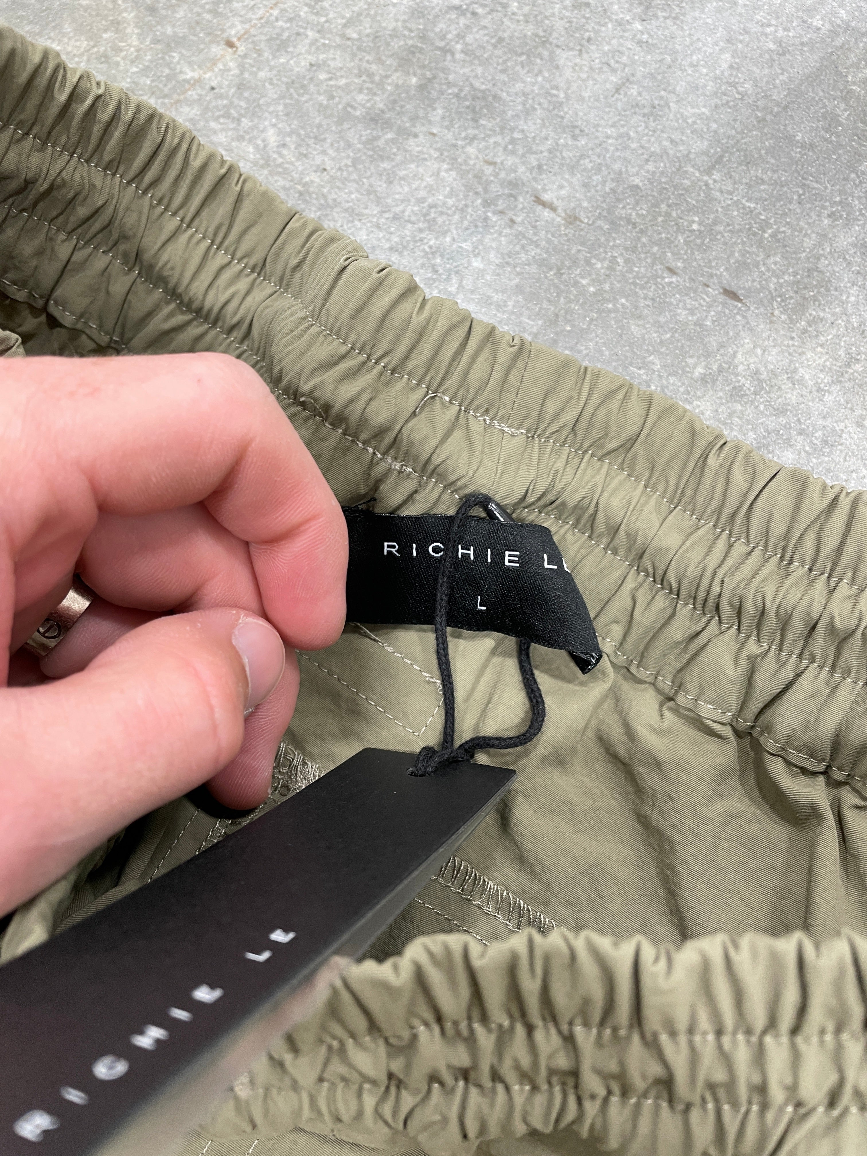 Richie Le Cargo Pants Sz L (DESERT ROCK)