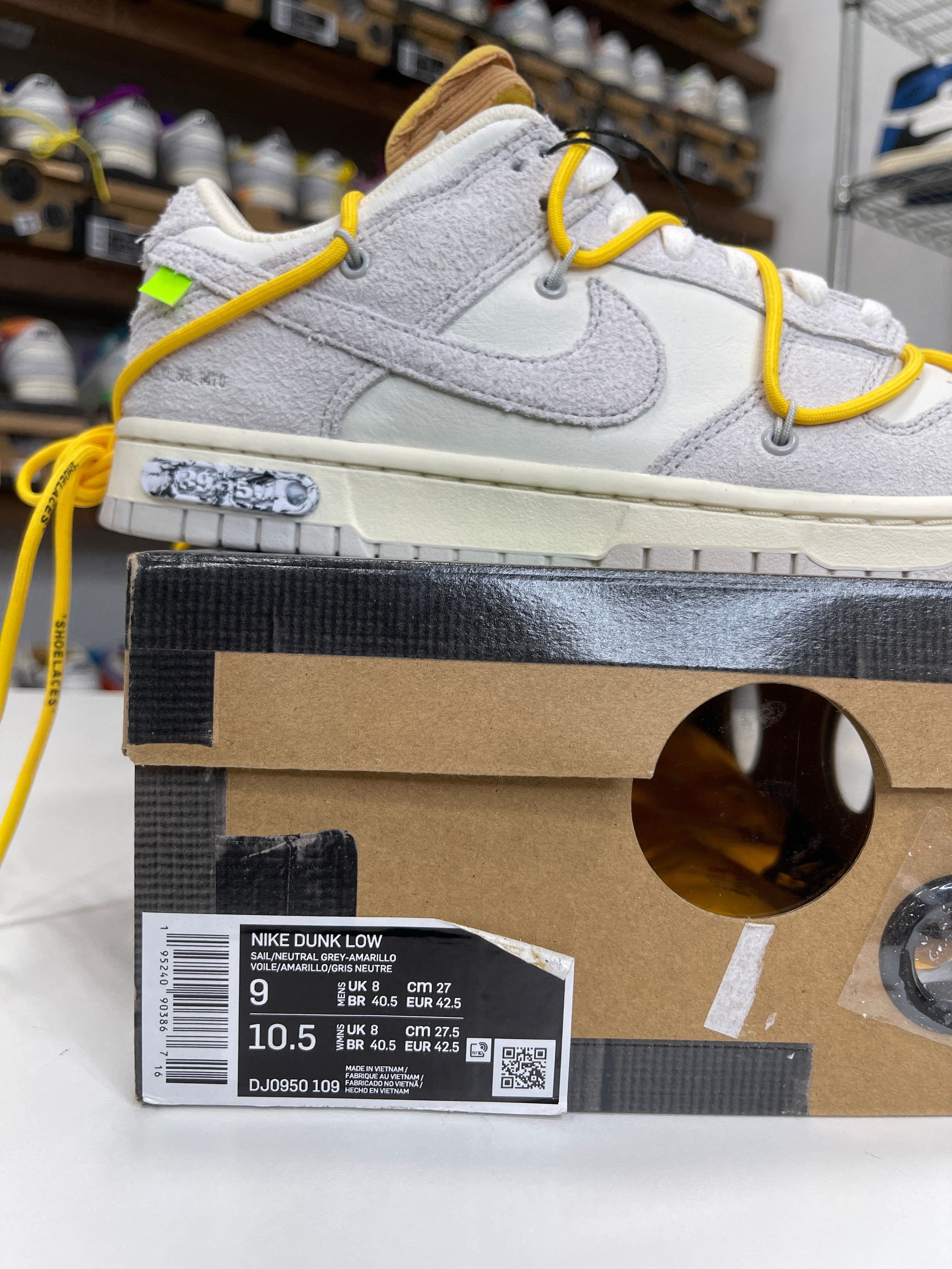 Nike Dunk Low Off-White Lot 39/50 - Sz 9