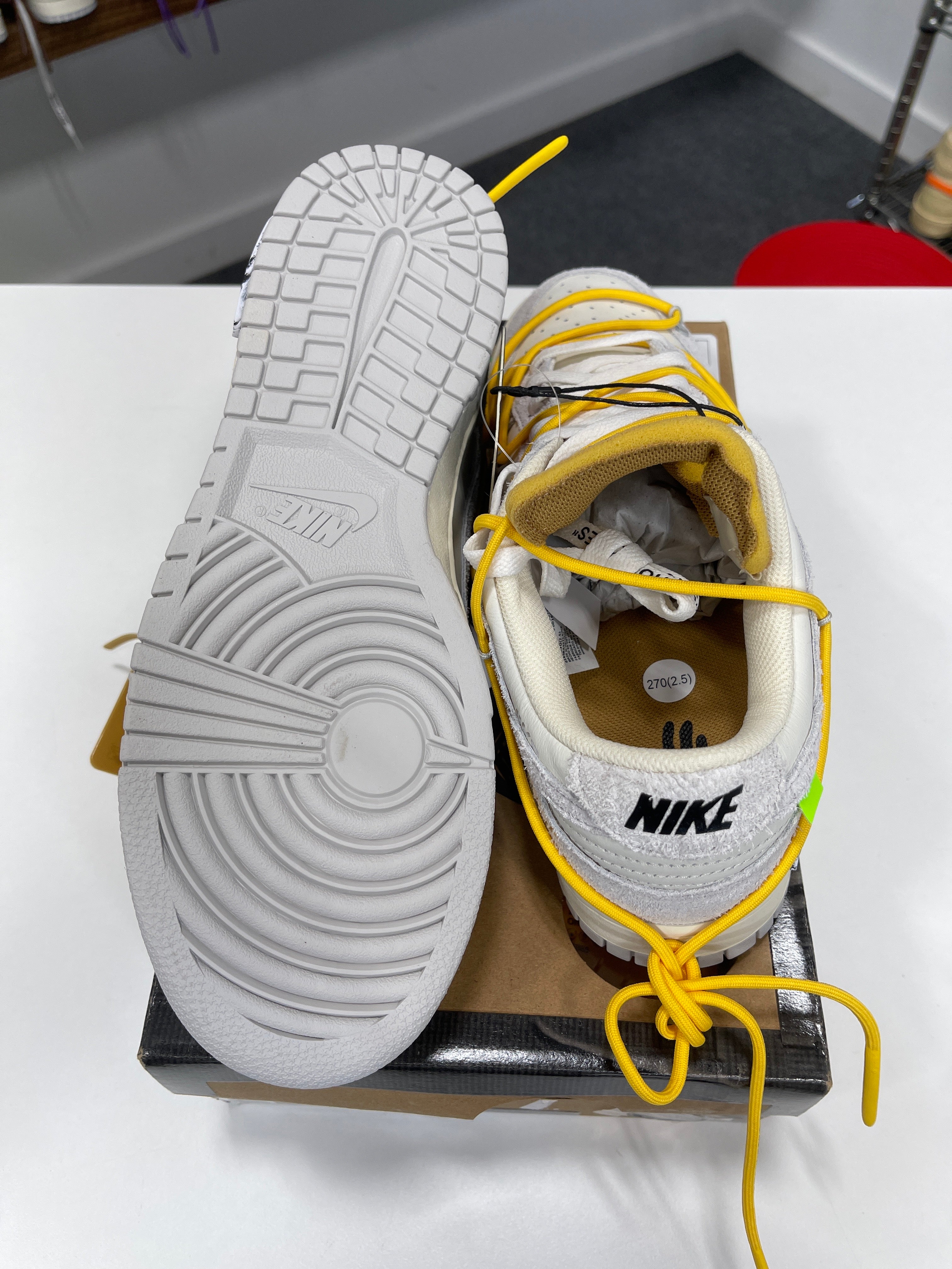 Nike Dunk Low Off-White Lot 39/50 - Sz 9