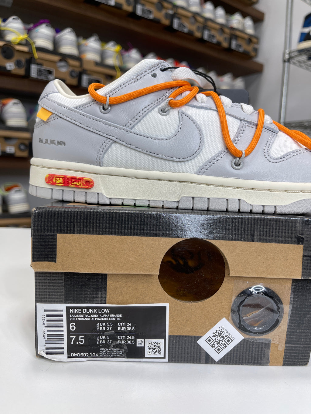 Nike Dunk Low Off-White Lot 44/50 - Sz 6