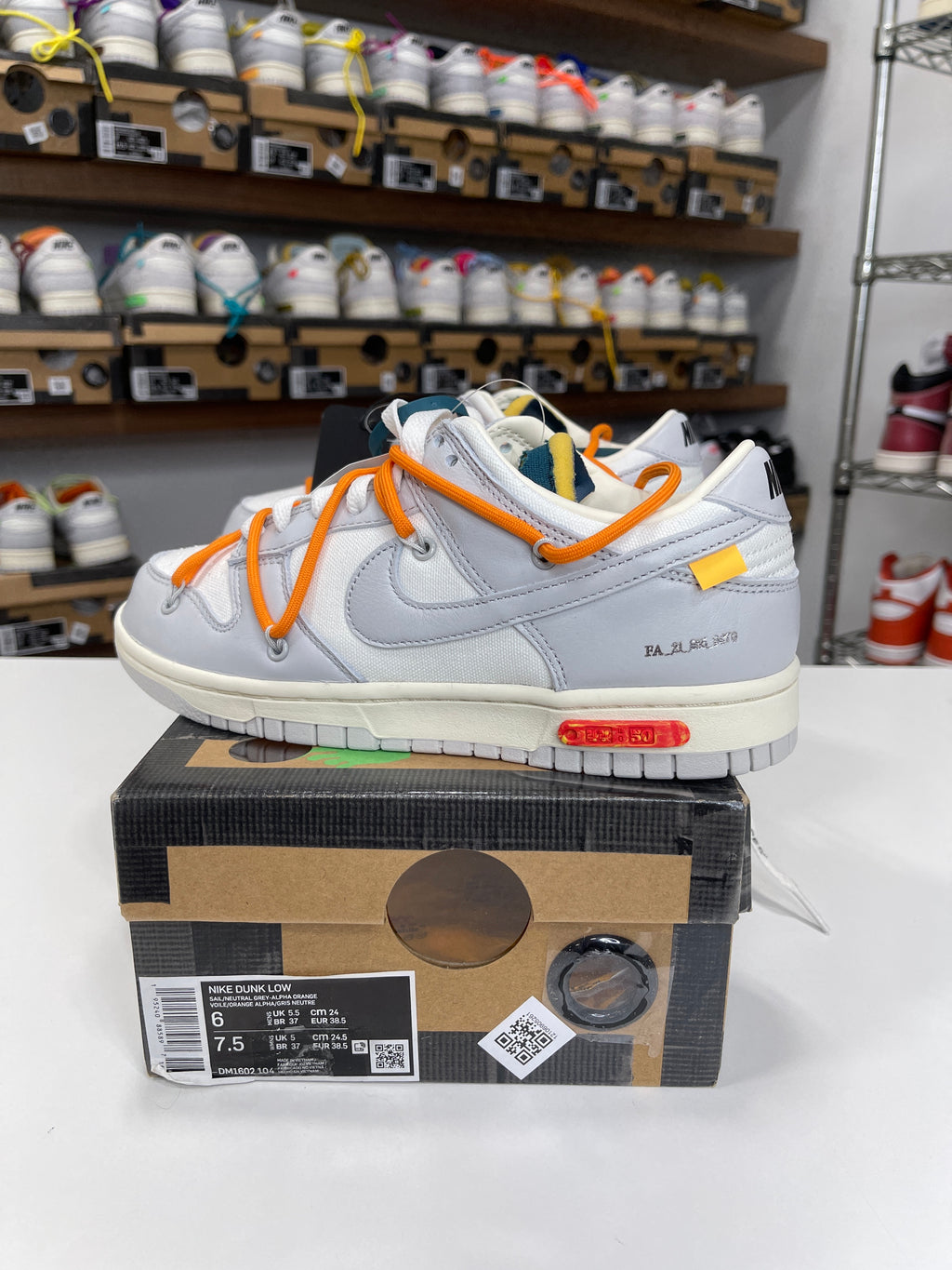 Nike Dunk Low Off-White Lot 44/50 - Sz 6