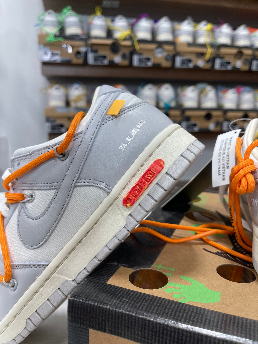 Nike Dunk Low Off-White Lot 44/50 - Sz 6