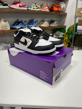 Load image into Gallery viewer, Nike SB Dunk Low Supreme Stars Black (2021) Sz 9.5
