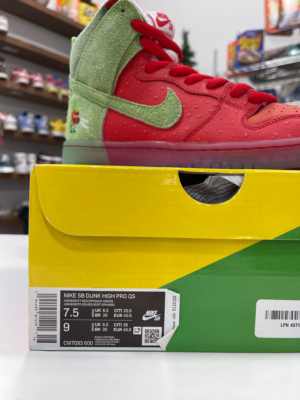 Nike SB Dunk High "Strawberry Cough" Sz 7.5