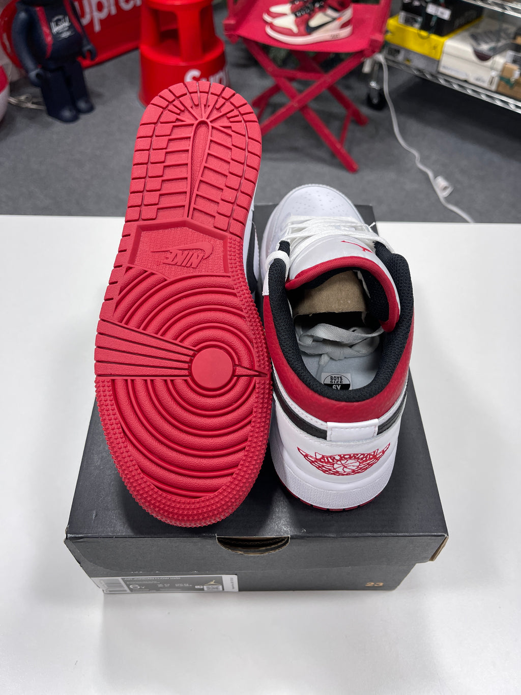 Nike Jordan 1 Low White Gym Red GS Sz 6Y