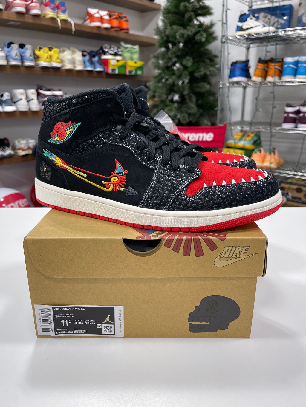 Air Jordan 1 Mid Siempre Familia Sz 11.5