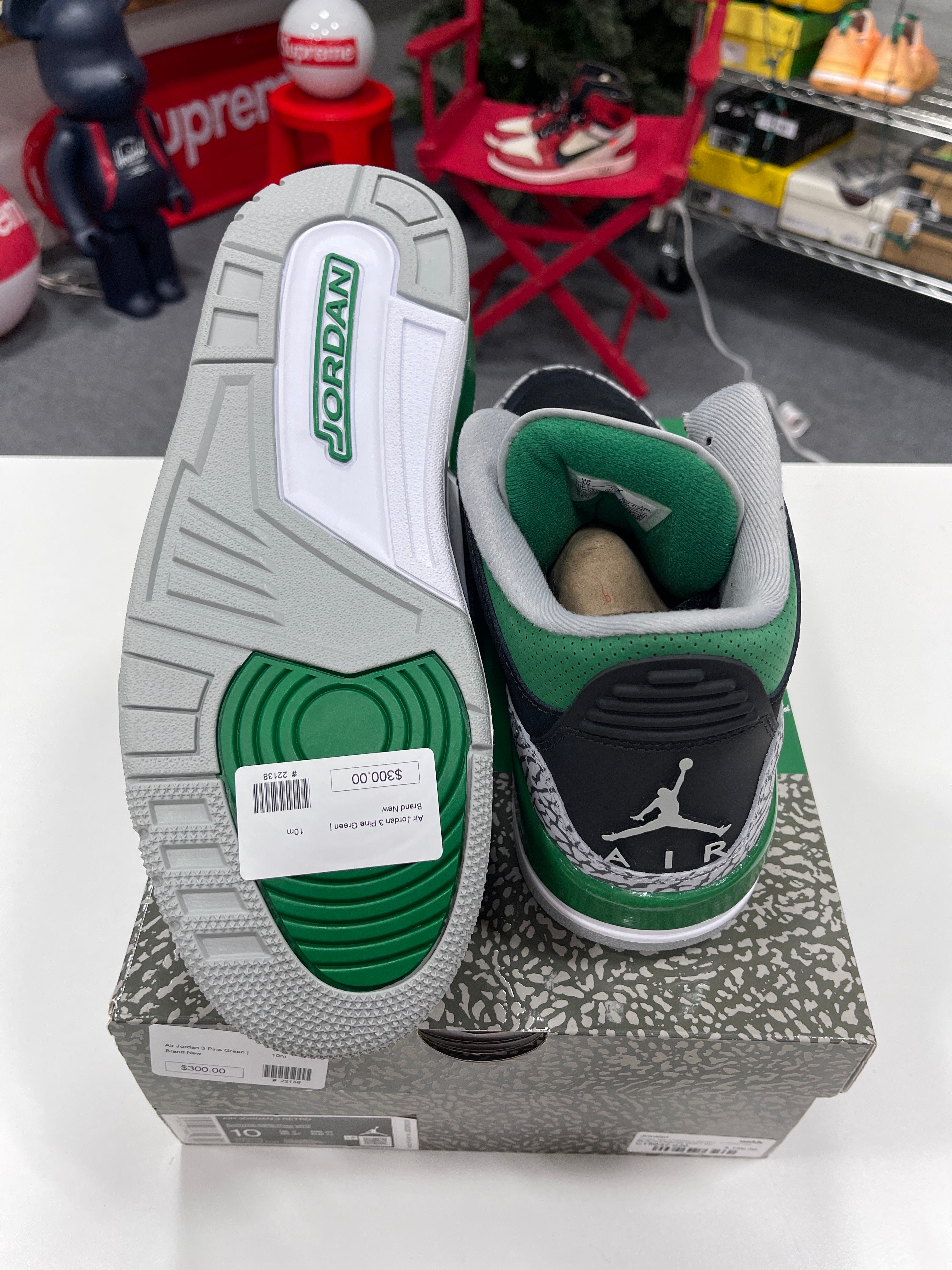 Air Jordan 3 "Pine Green" Sz 10
