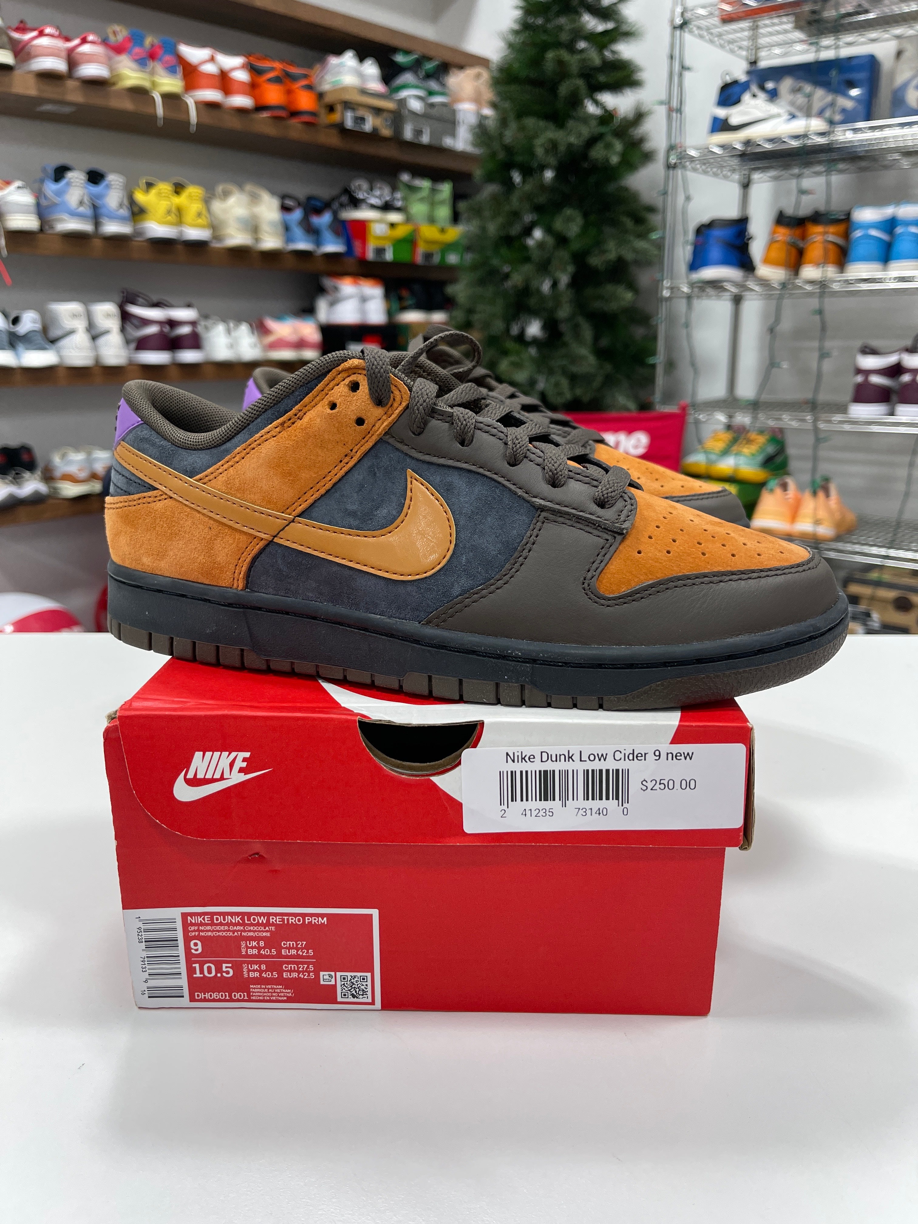 Nike Dunk Low "Cider" Sz 9