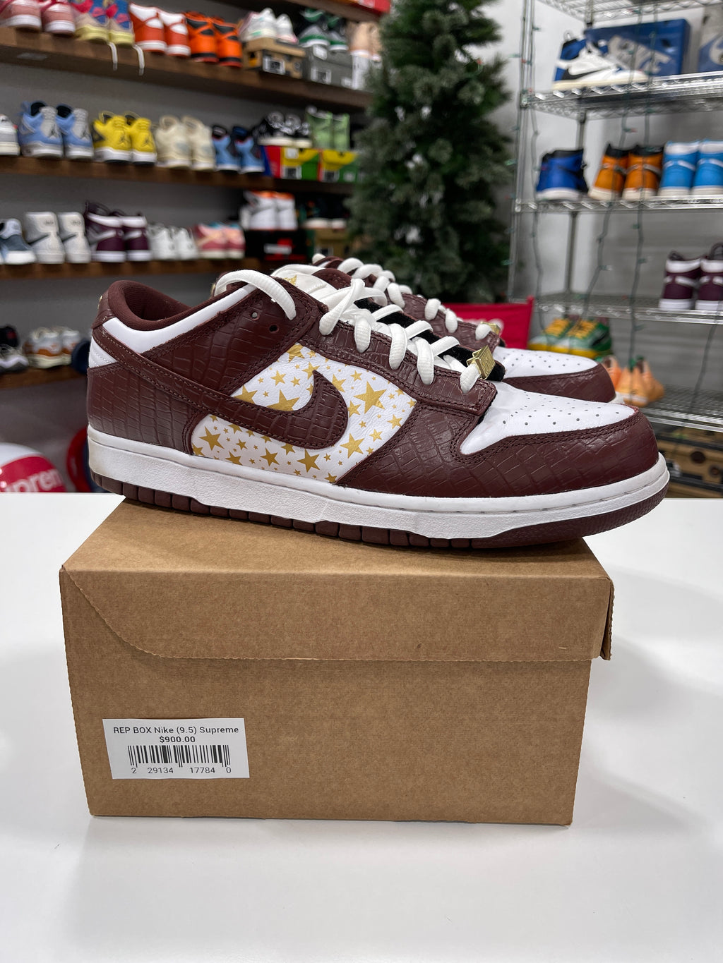 Nike SB Dunk Low Supreme Sz 9.5 Rep Box
