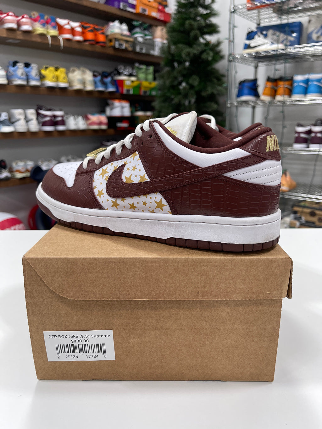 Nike SB Dunk Low Supreme Sz 9.5 Rep Box