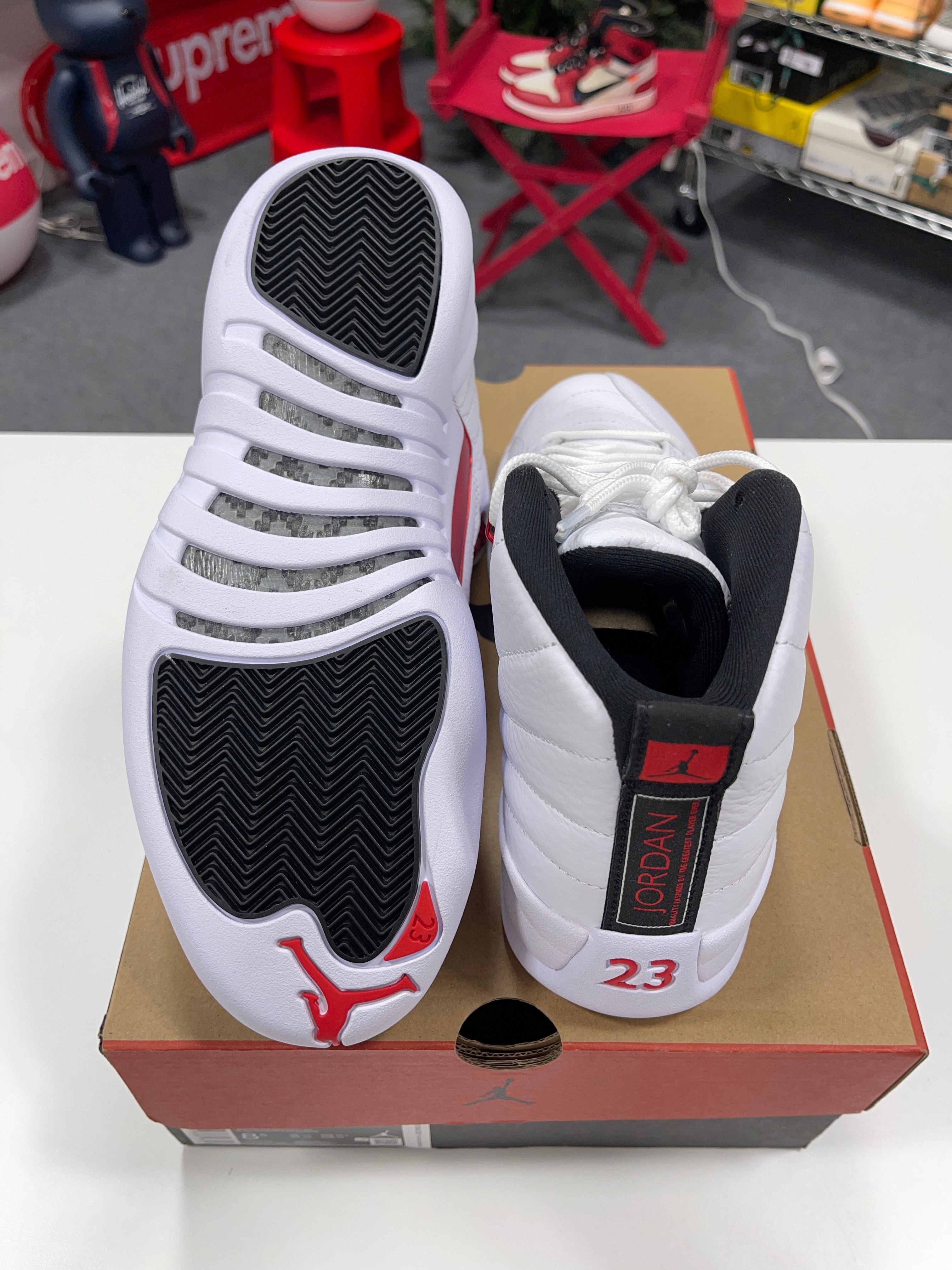 AIr Jordan 12 Twist Sz 8.5