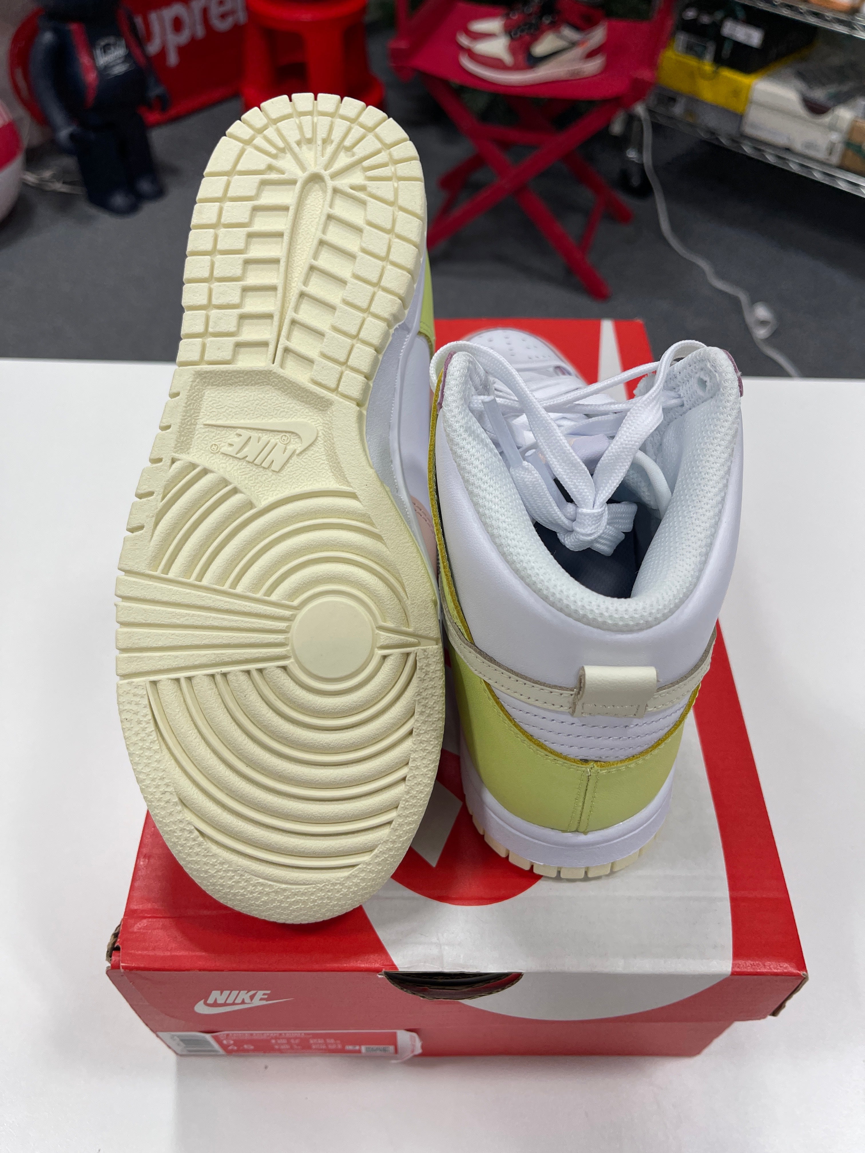 Wmns Nike Dunk High "Cashmere" Sz 6 (W)