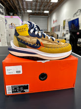 Load image into Gallery viewer, Nike Vaporwaffle sacai Jean Paul Gaultier Sesame Blue Sz 10
