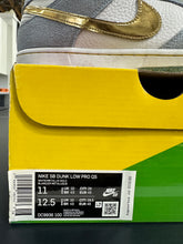 Load image into Gallery viewer, Nike SB Dunk Low Sean Cliver Sz 11
