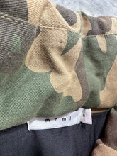 Load image into Gallery viewer, MNML Puffer Sz M Camo
