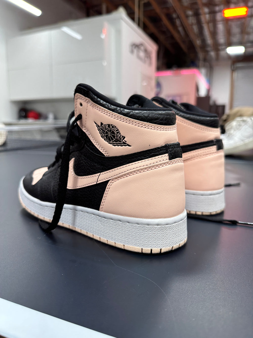 Jordan 1 High Pink Sz 5.5Y
