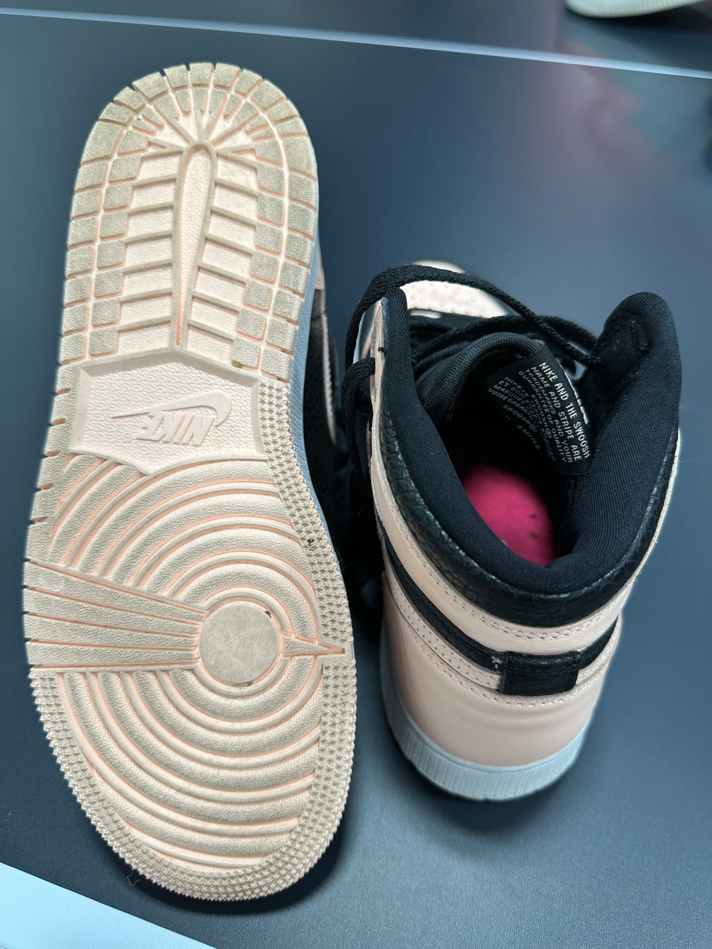 Jordan 1 High Pink Sz 5.5Y