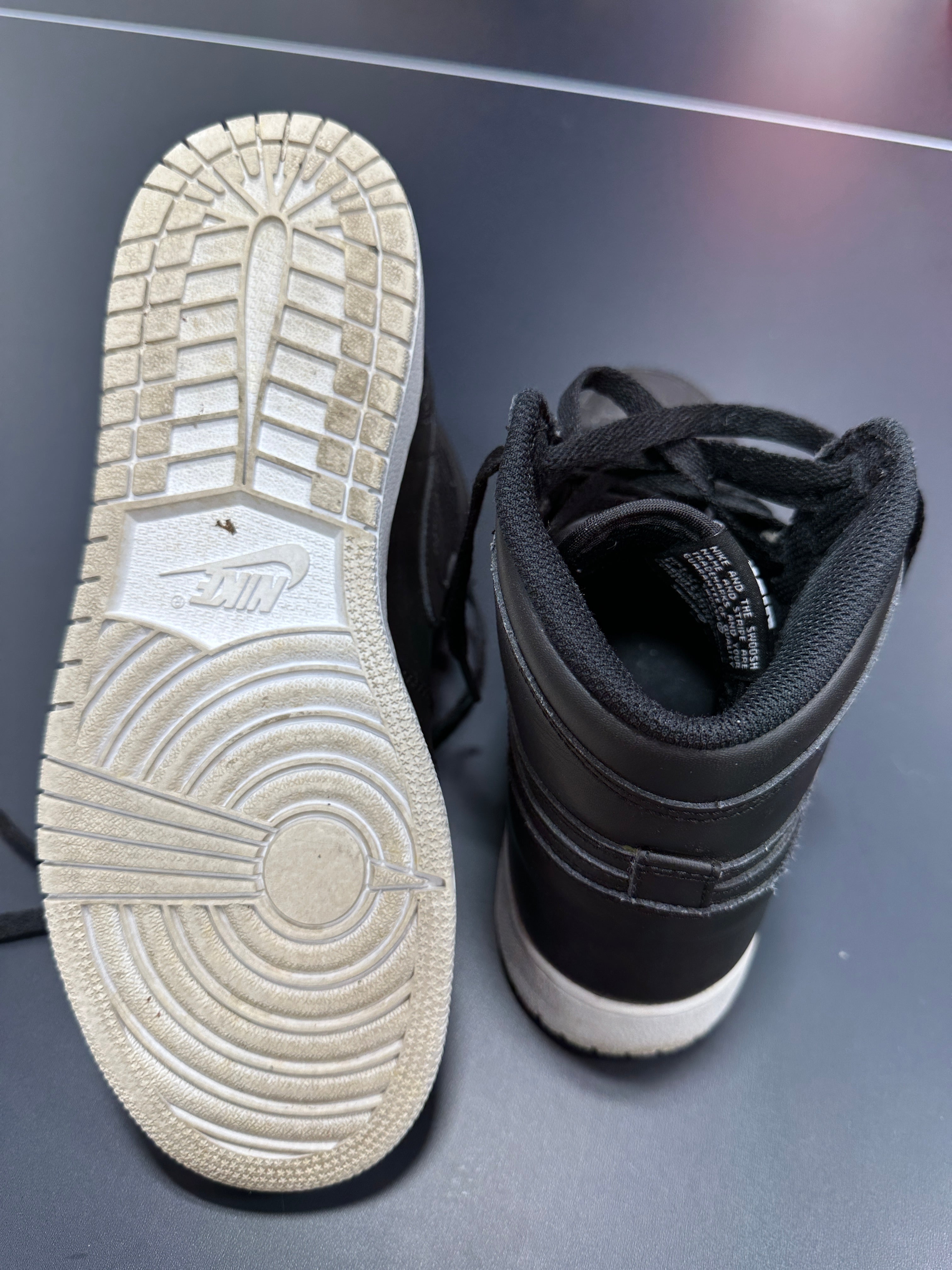 Jordan 1 Retro Cyber Monday (GS) Sz 6Y