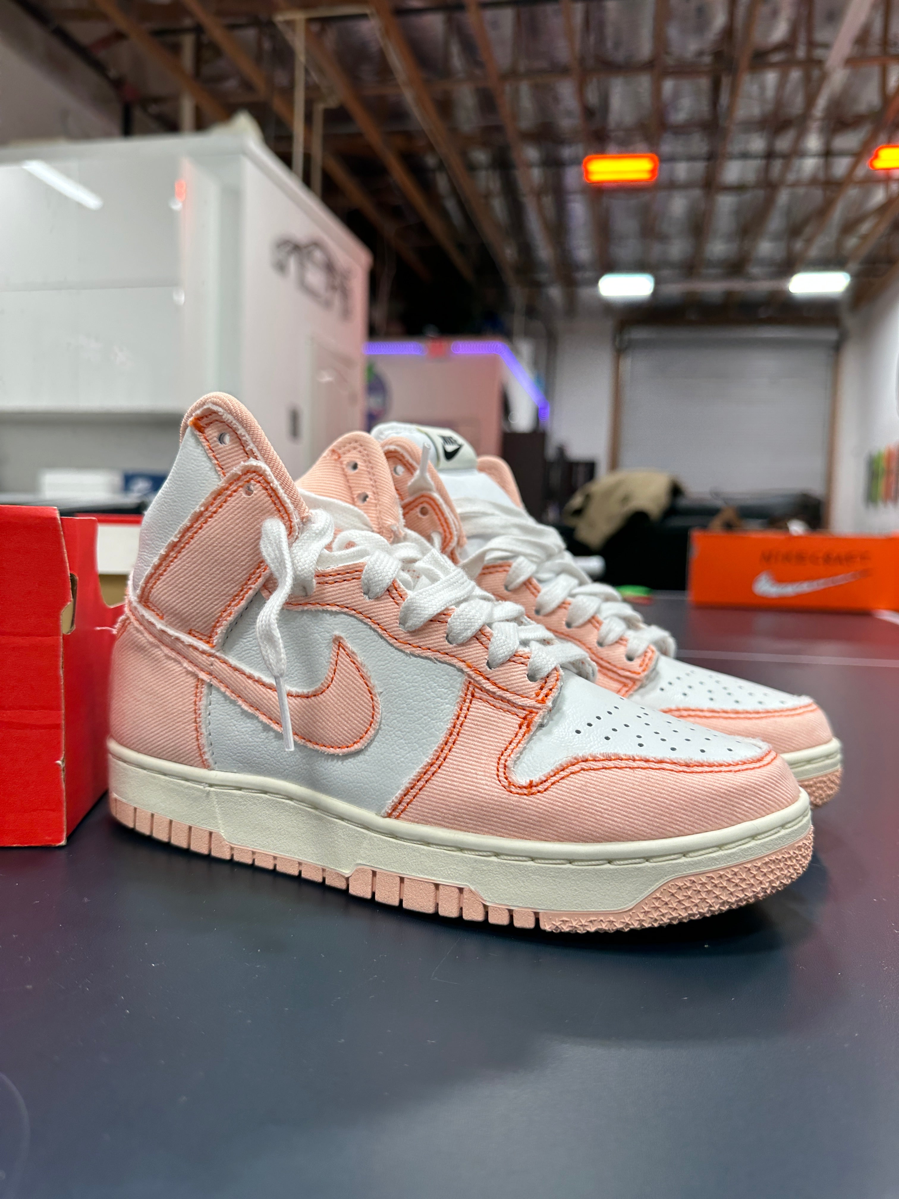 Wmns 1985 Dunk High Arctic Orange Sz 6