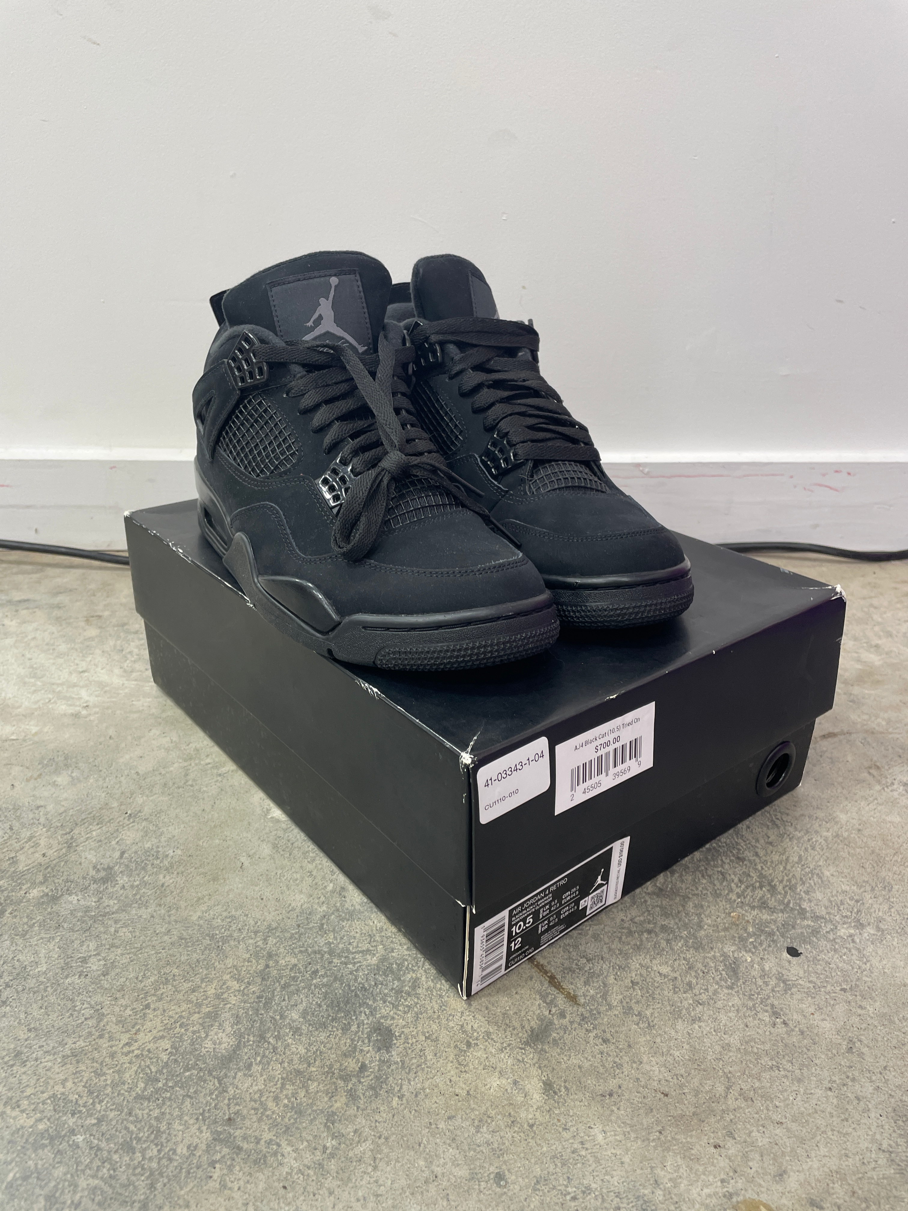 Jordan 4 Black Cat Size 10.5