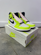 Load image into Gallery viewer, Jordan 1 Retro High OG Visionaire Sz 11
